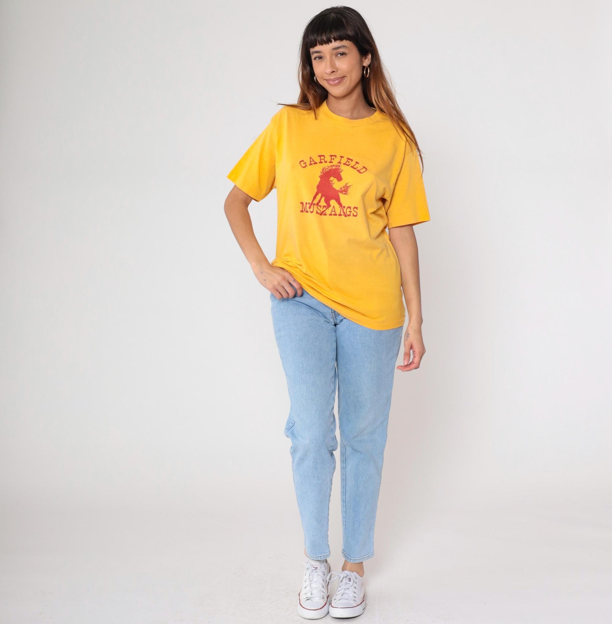 90s Garfield County Mustangs Montana High School Graphic Tee Yellow XL