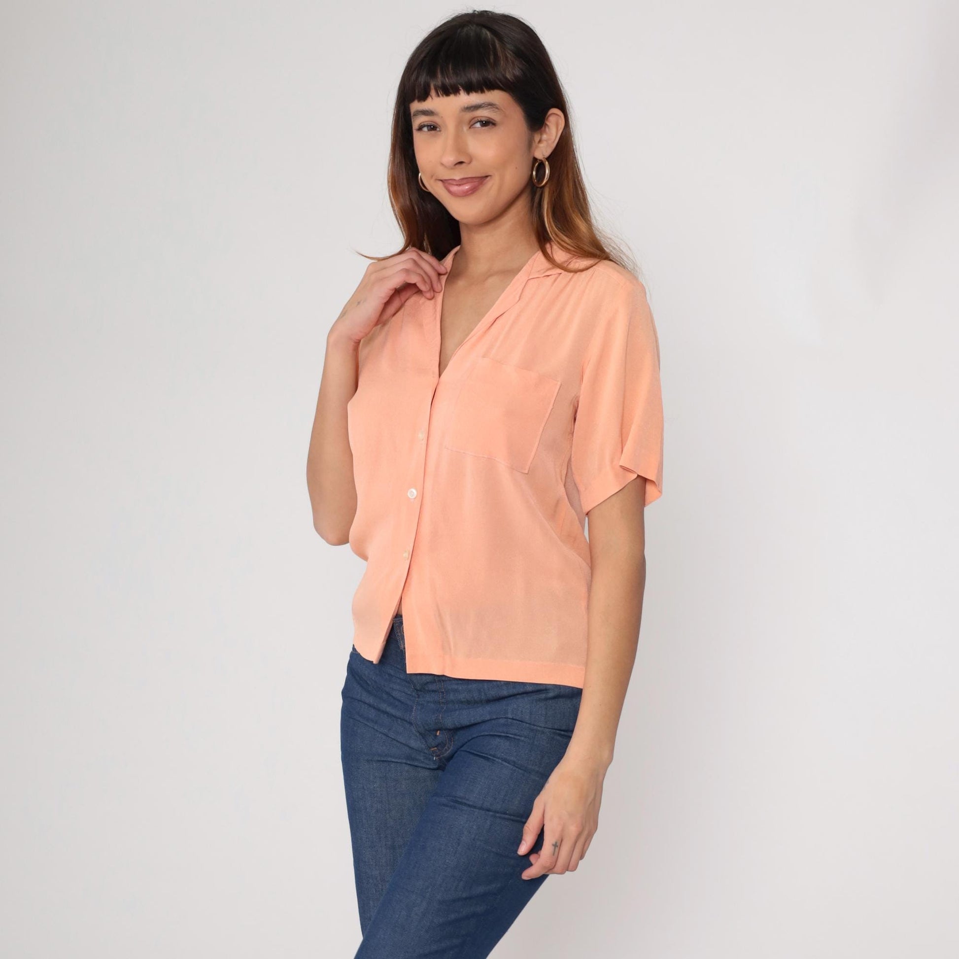 50s Peach Button-Down Blouse Rayon Blend V-Neck Short Sleeve Small