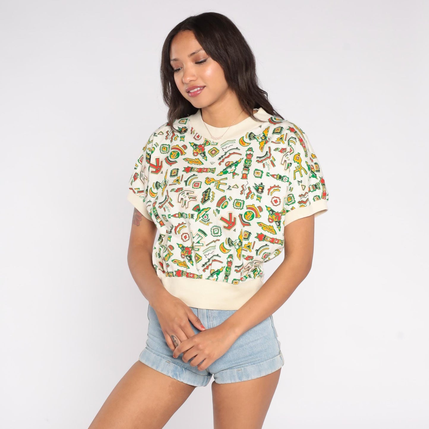 90s Haida Eagle Totem Pole Abstract Graphic Cotton Knit Shirt Cream Small