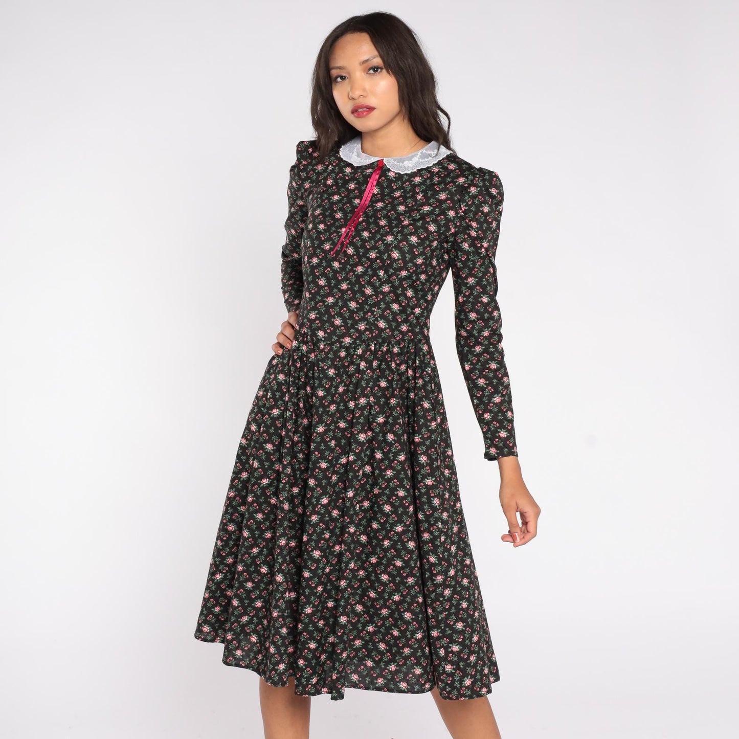 70s Floral Prairie Dress Rose Print Black Lace Collar Midi Medium M