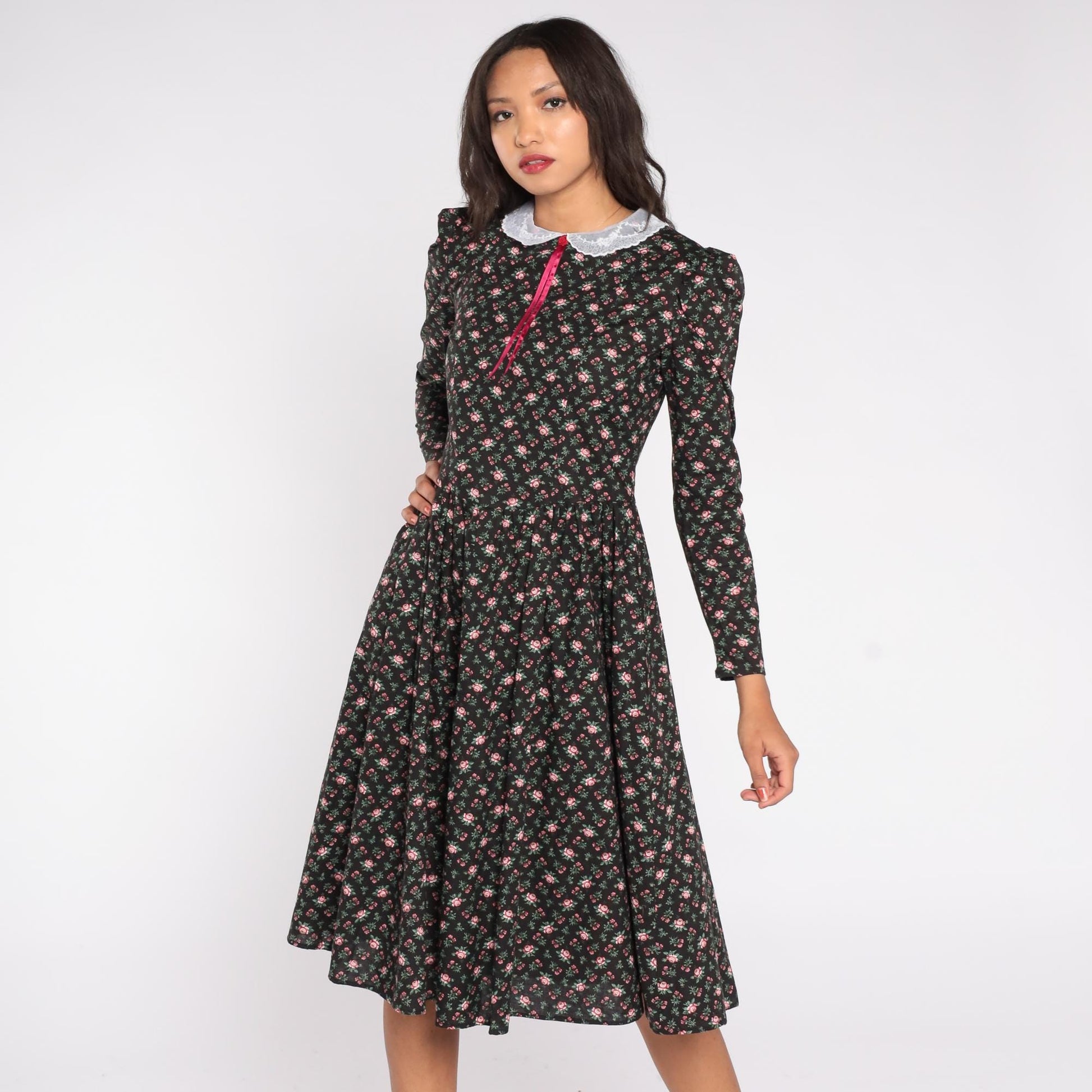70s Floral Prairie Dress Rose Print Black Lace Collar Midi Medium M
