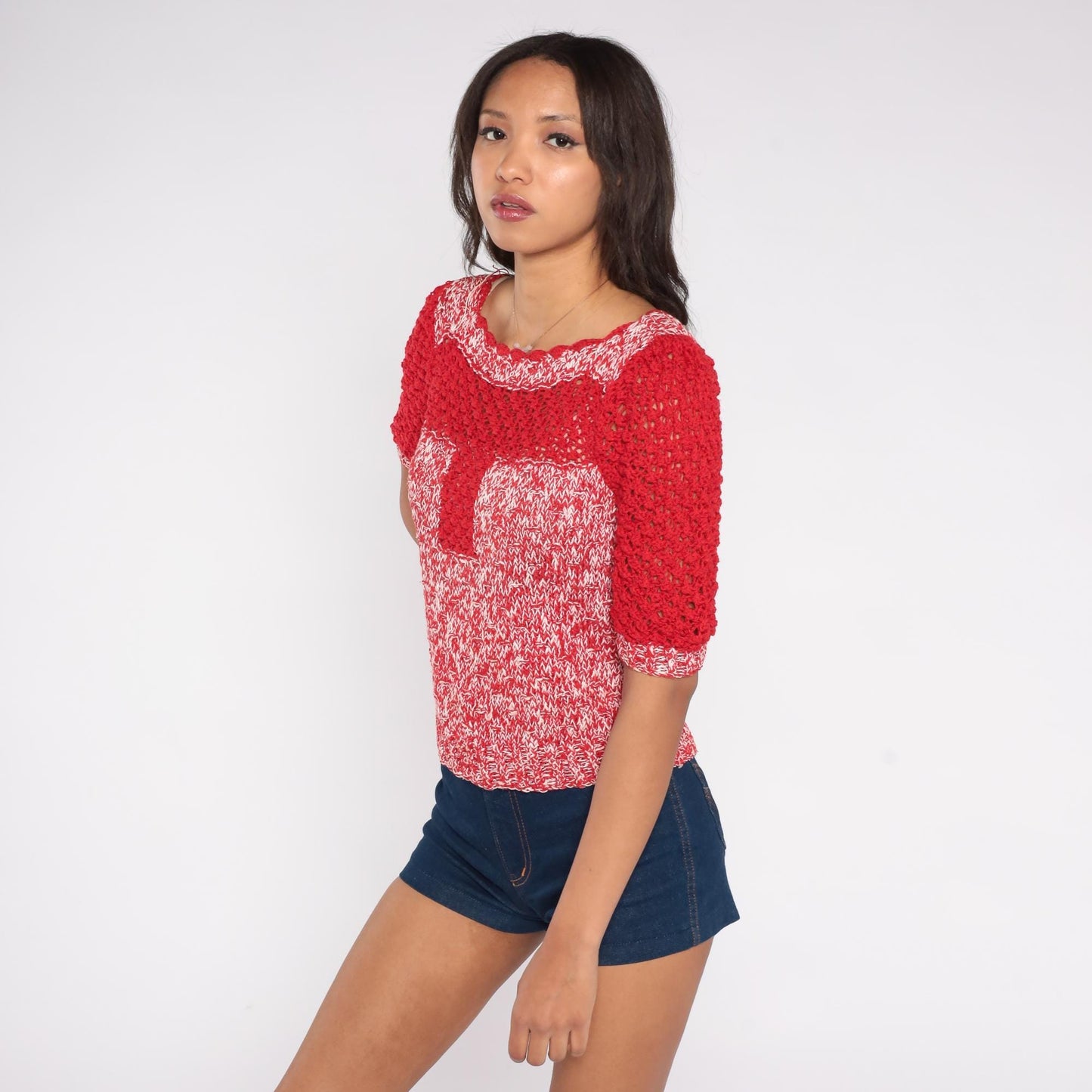 70s Red White Crochet Knit Sweater Short Sleeve Scalloped Trim Cropped Top Medium