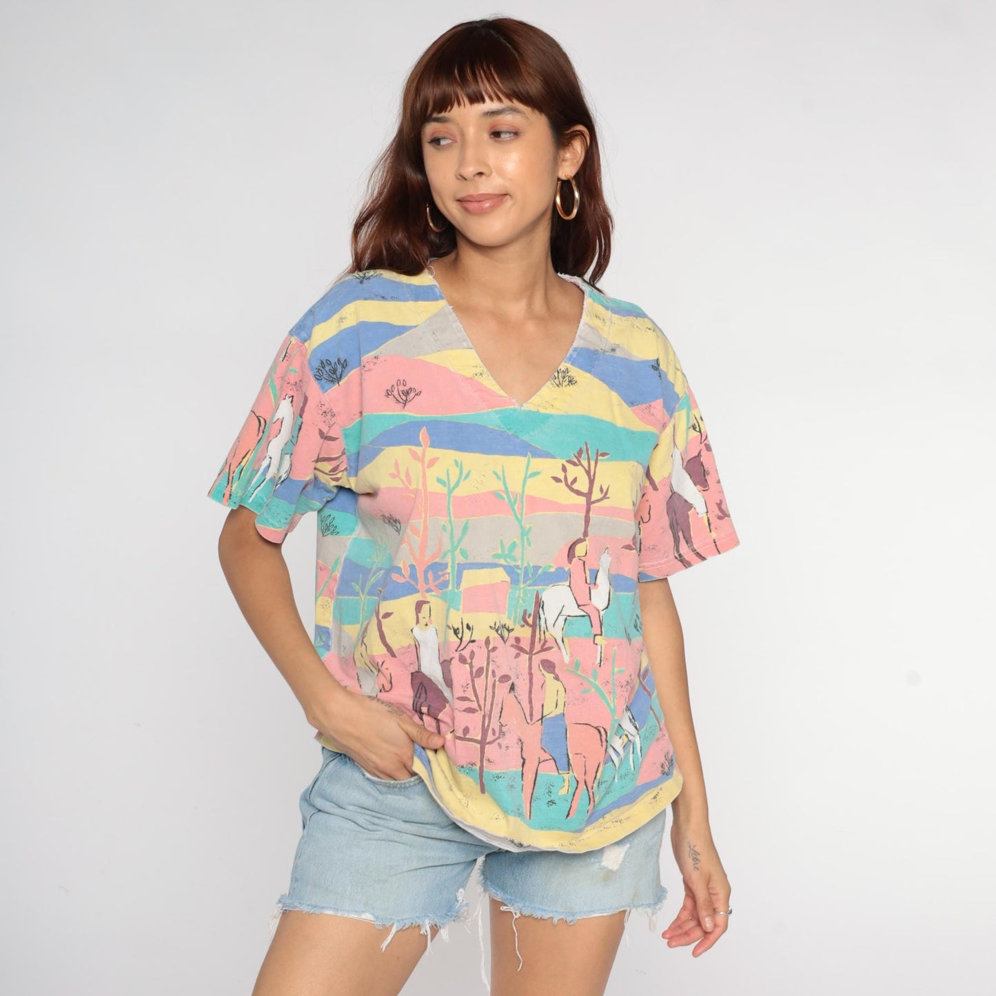 90s Pastel Horse Landscape Graphic V-Neck Tee Cotton Pink Blue Medium