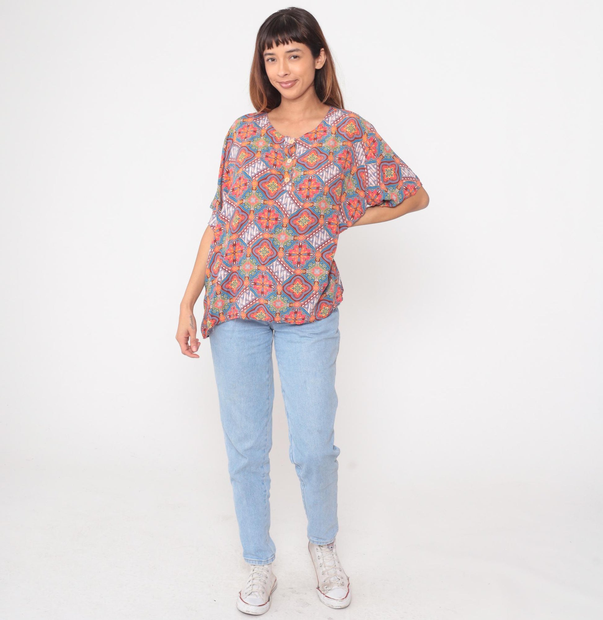 Y2K Batik Blouse Geometric Floral Button Front V Neck Short Sleeve Medium