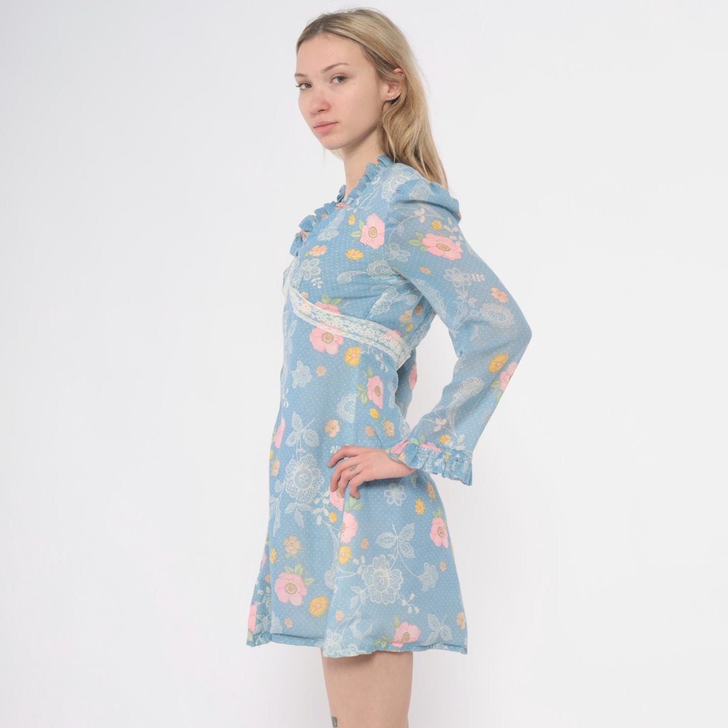 70s Light Blue Floral Mini Dress Long Sleeve Ruffle Lace Trim Small