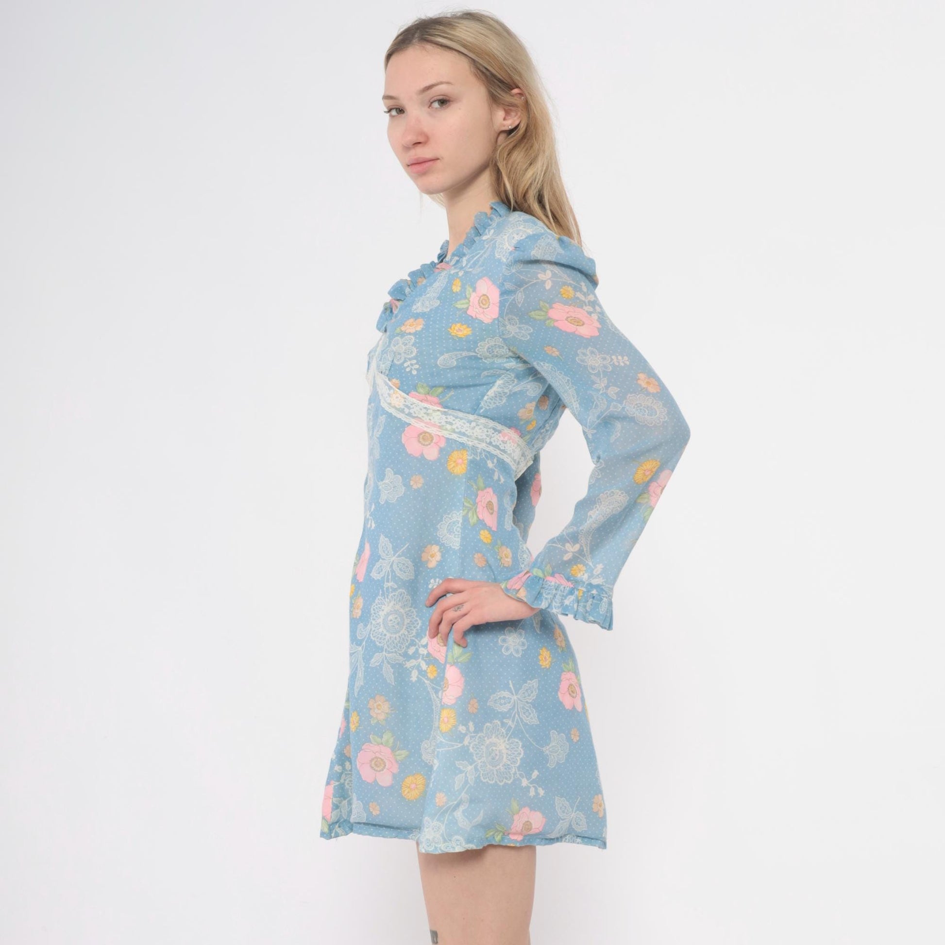 70s Light Blue Floral Mini Dress Long Sleeve Ruffle Lace Trim Small
