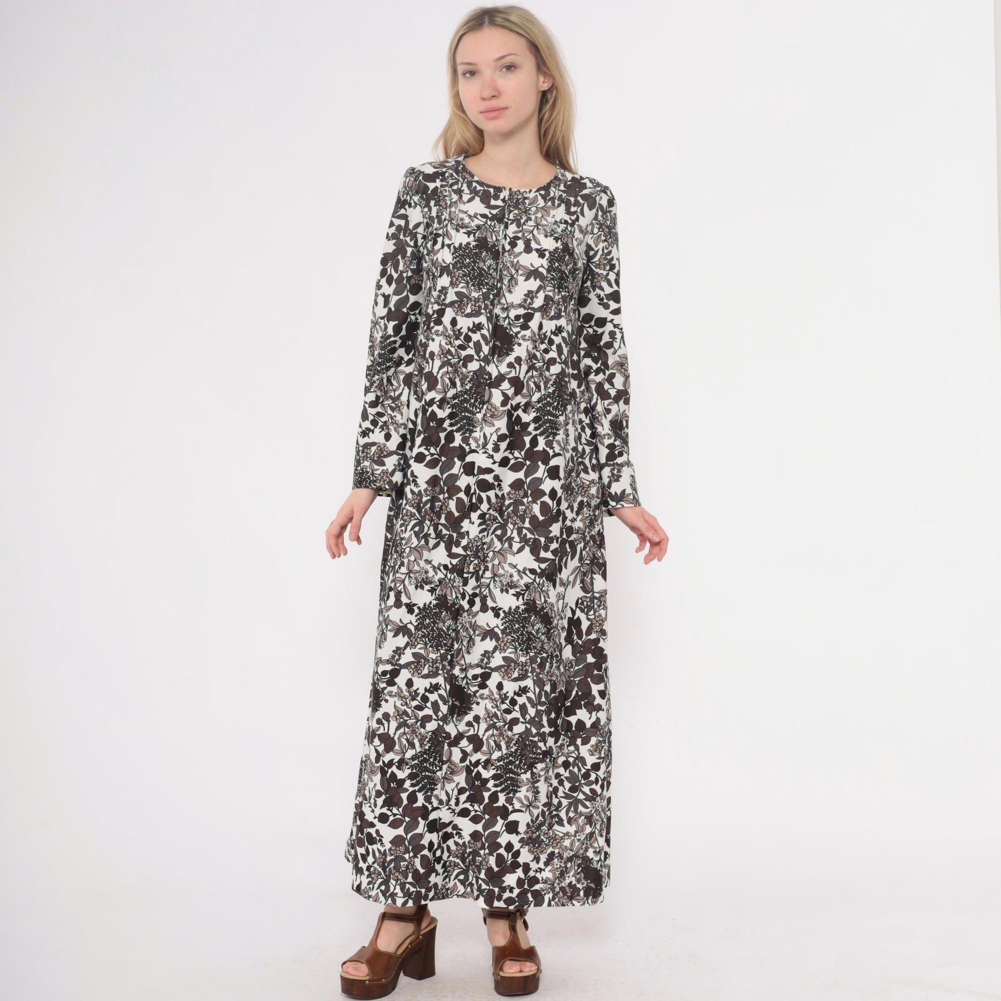 70s Black White Floral Maxi Dress Long Sleeve Botanical Print Round Neck Medium