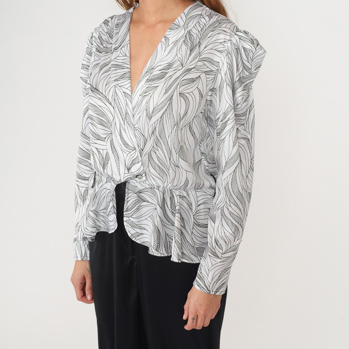 80s Wave Print Peplum Blouse Shoulder Pads V-Neck White Black Medium