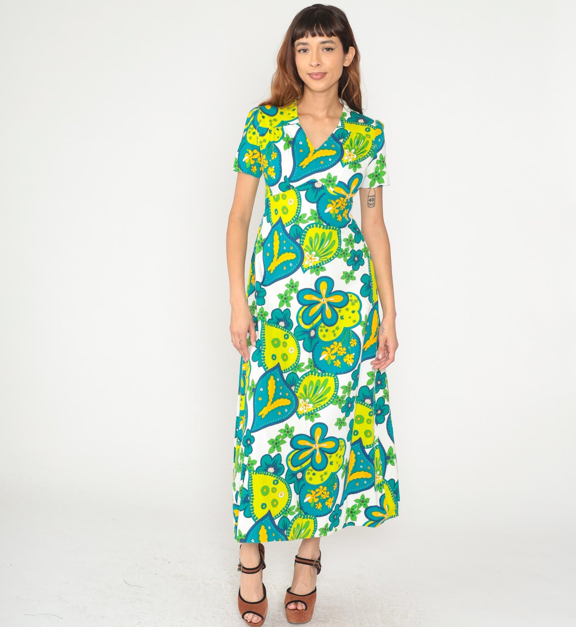 70s Psychedelic Floral Maxi Dress Bark Cloth Collared Short Sleeve Medium