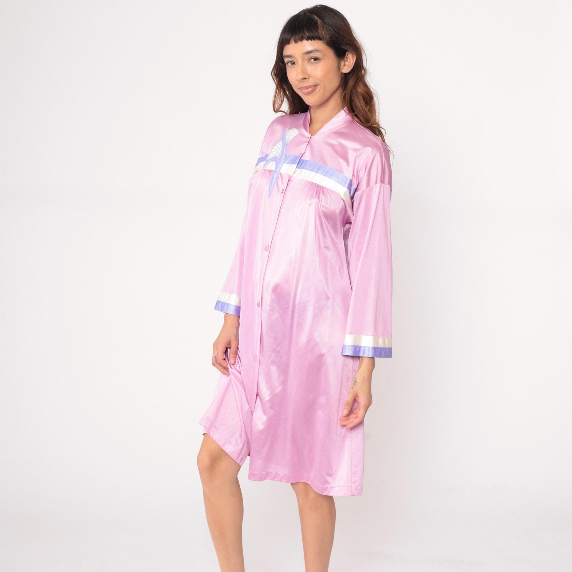 70s Vanity Fair Pink Nylon Robe Mandarin Collar Embroidered Bird Small