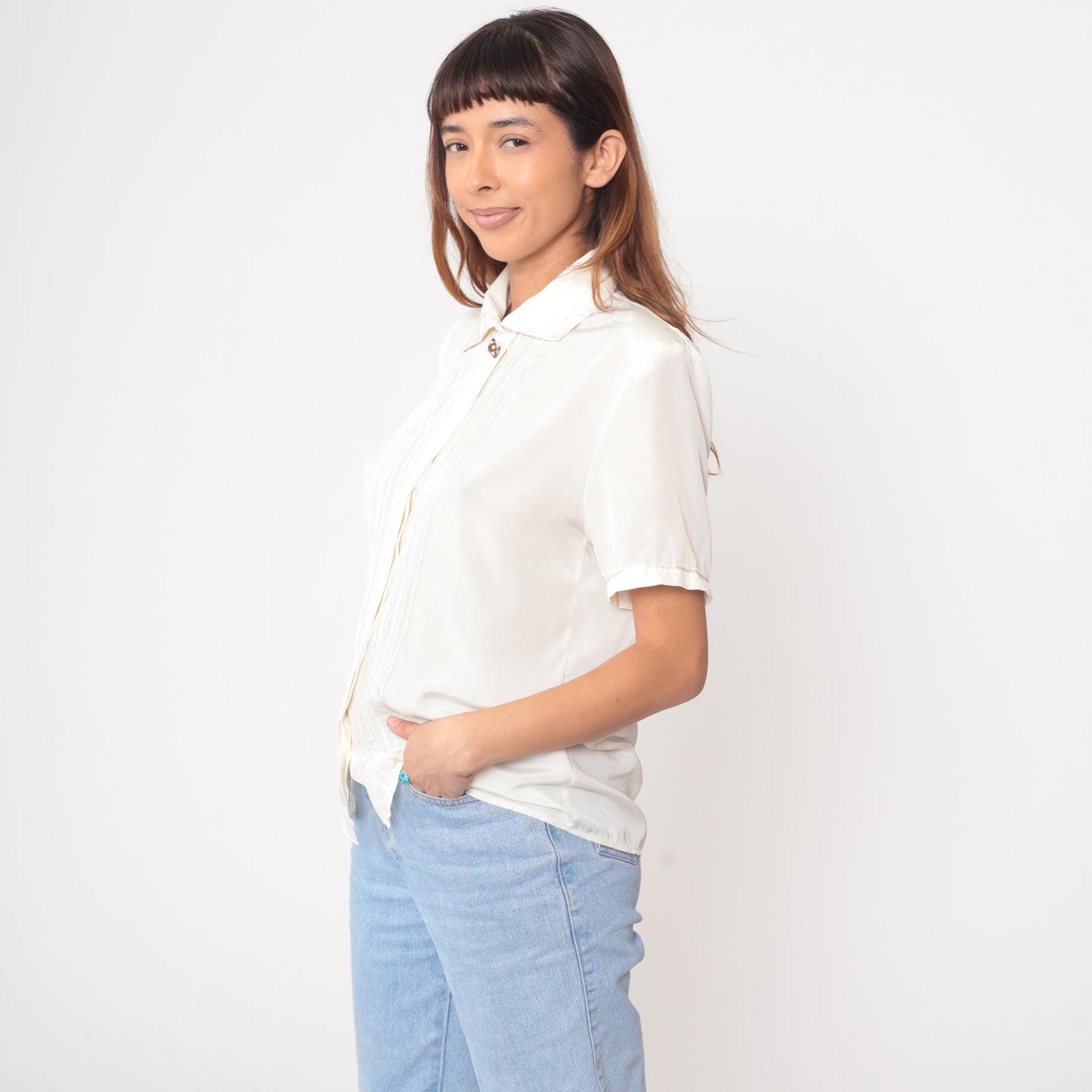 90s Casual Corner Cream Blouse Pointed Collar Pintuck Pleated Short Sleeve Medium