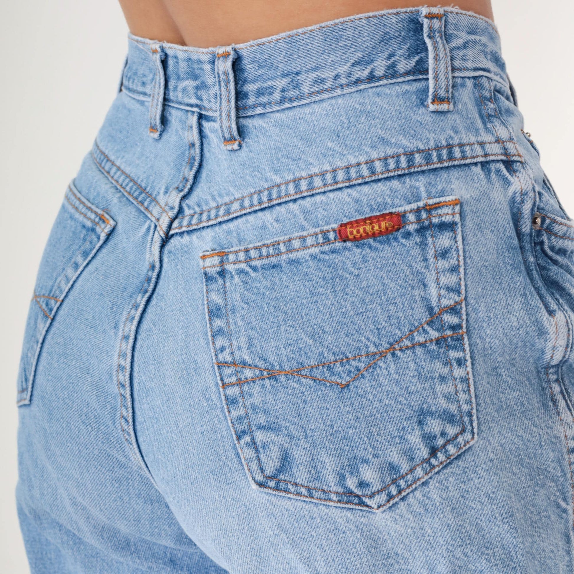 90s Bonjour High Waisted Mom Jeans Light Wash Tapered Denim Medium