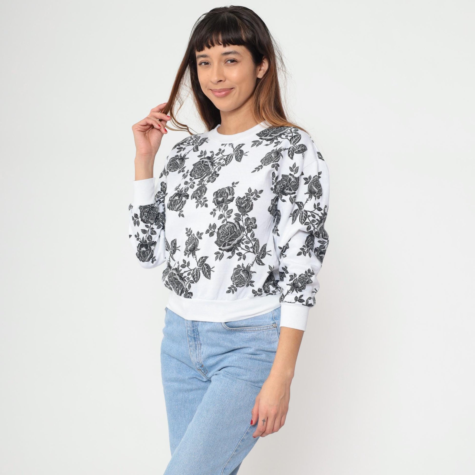 90s Black Rose Floral White Cropped Sweatshirt Crew Neck Small S