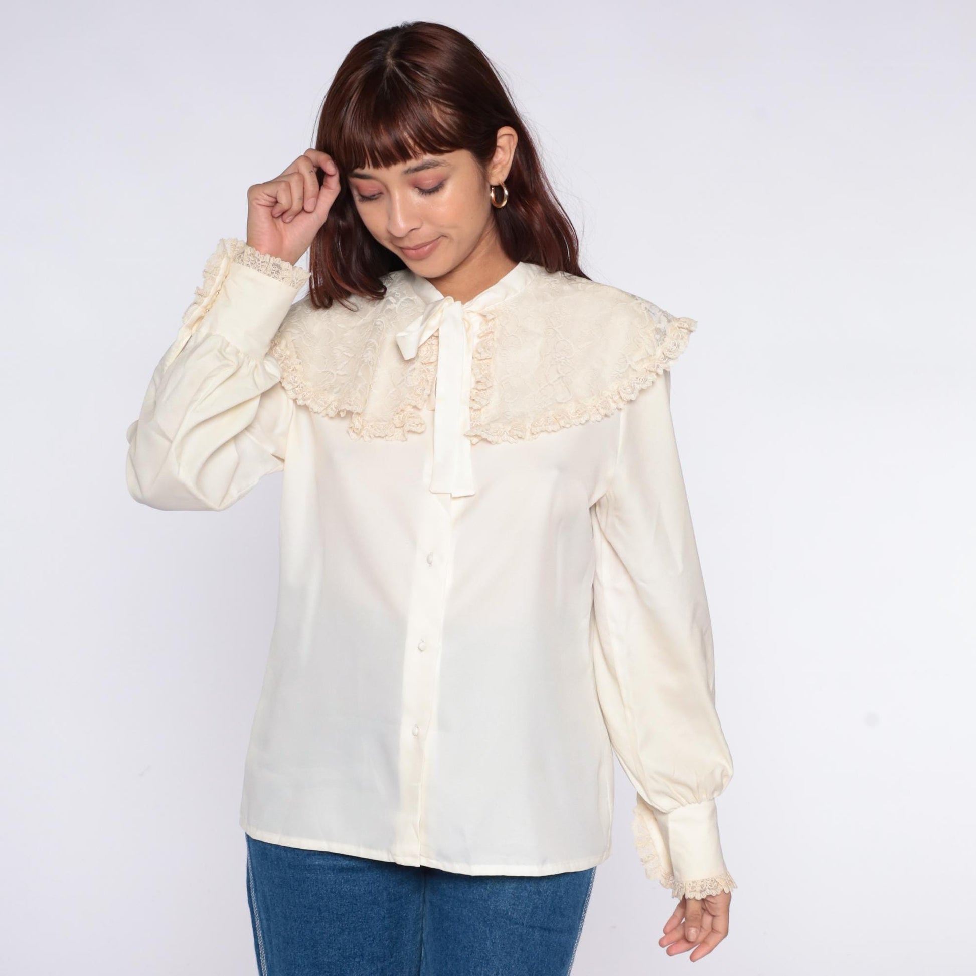 70s Elles Belles Cream Lace Blouse Pussy Bow Tie Neck Large L
