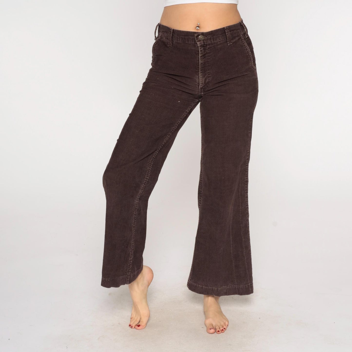 70s Levi's Brown Corduroy Bell Bottom Flared Pants High Rise Medium