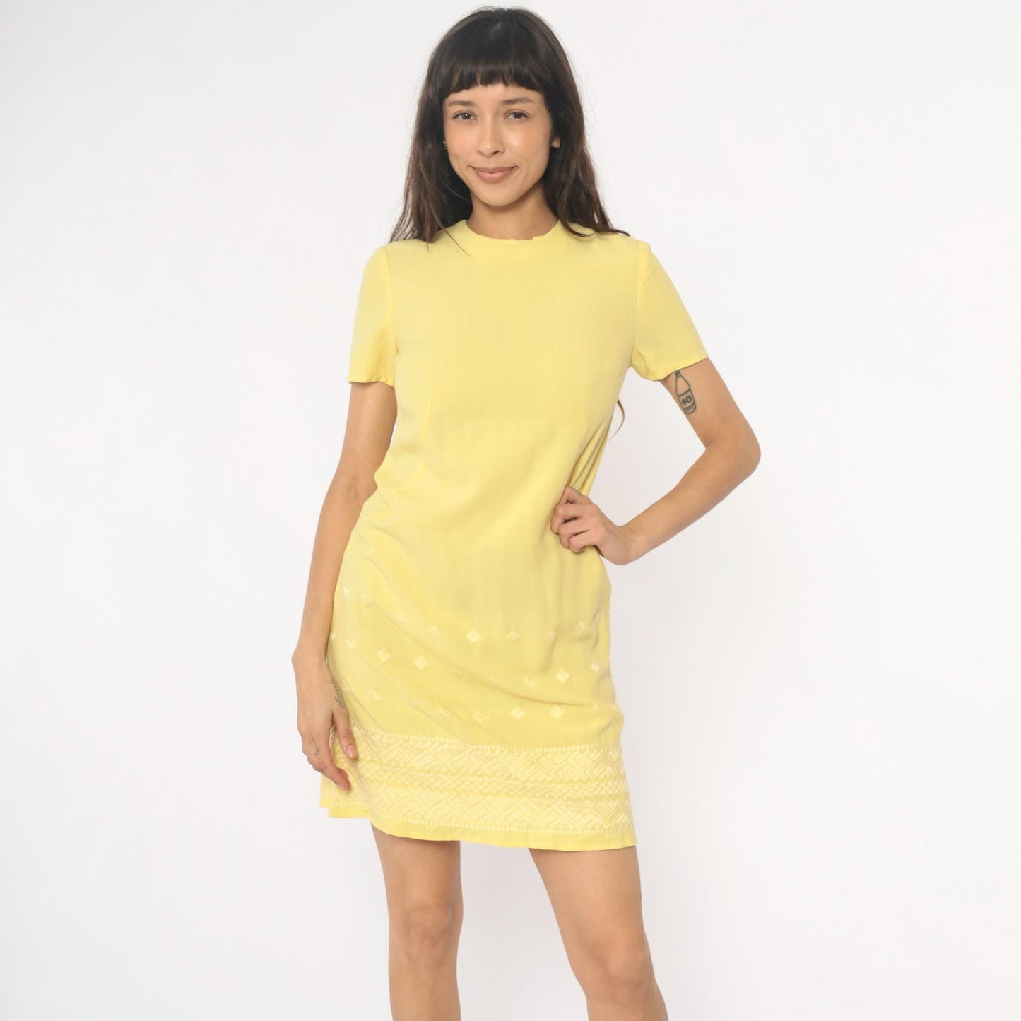 60s Yellow Mini Shift Dress Embroidered Geometric Border Short Sleeve Extra Small XS