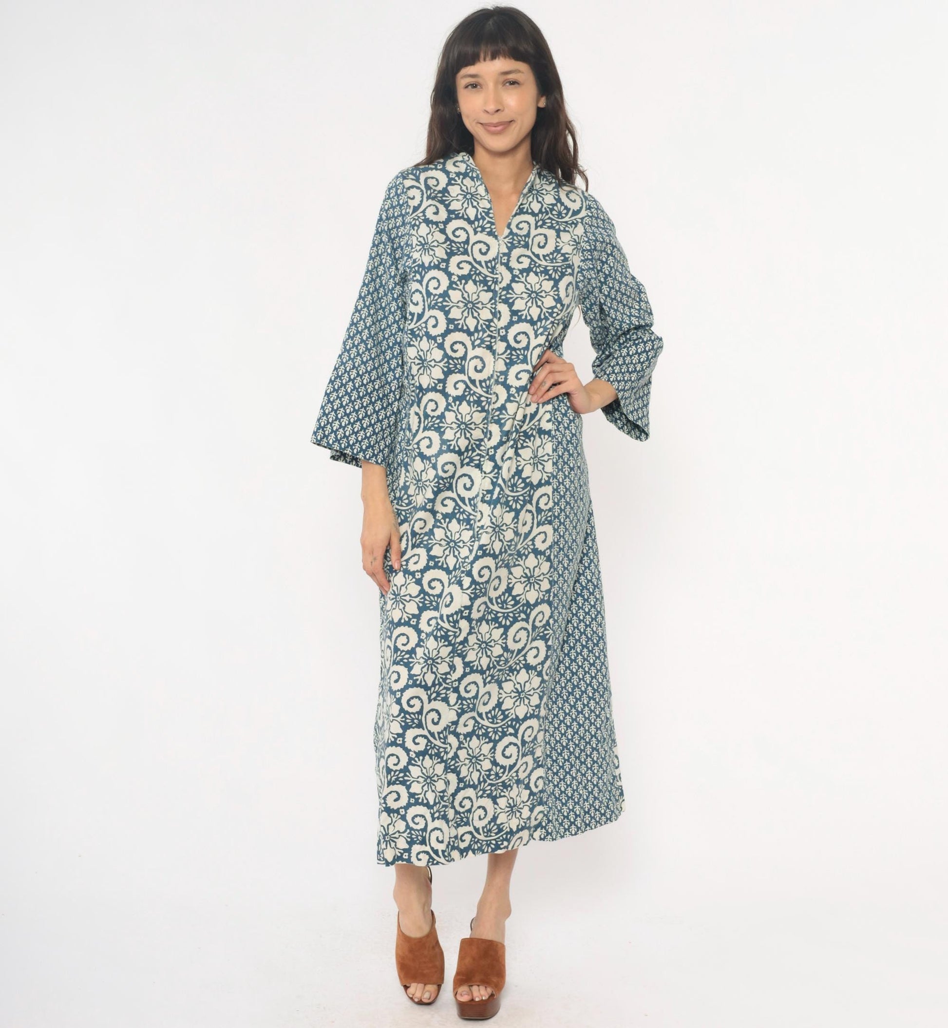 70s Blue Floral Maxi Dress Cotton Kaftan V-Neck Button Front Small
