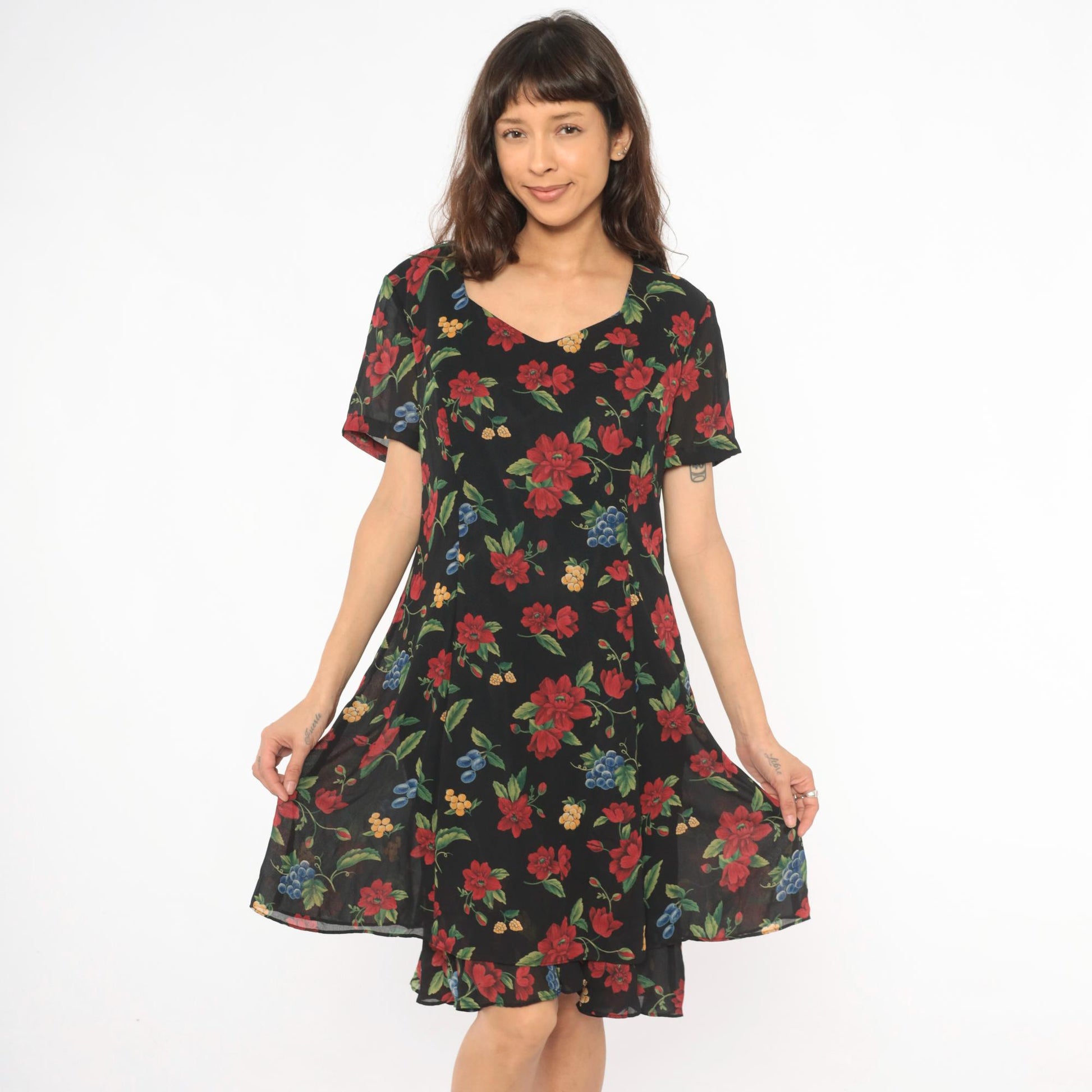 90s Olivia Rose Floral Knee-Length Dress Black Red Grape Print Medium M