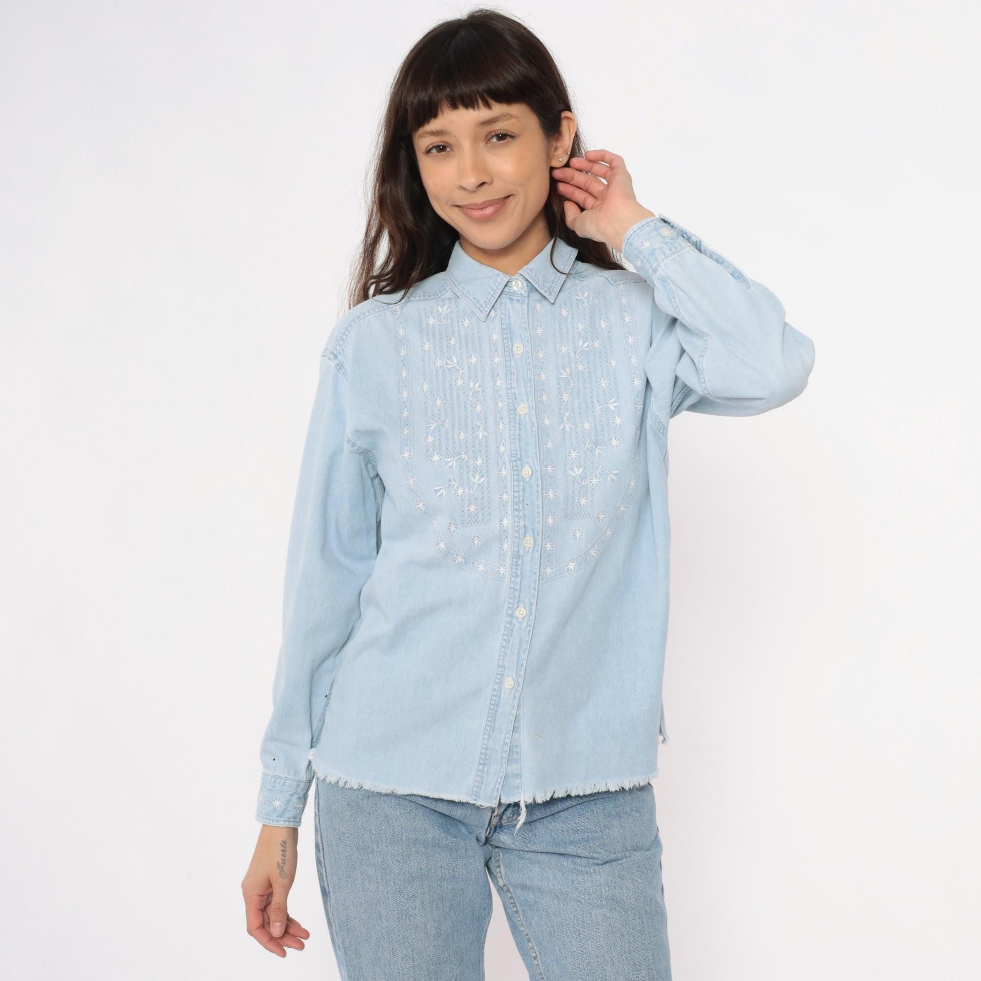 90s LL Bean Chambray Shirt Floral Embroidered Light Blue Cotton Small