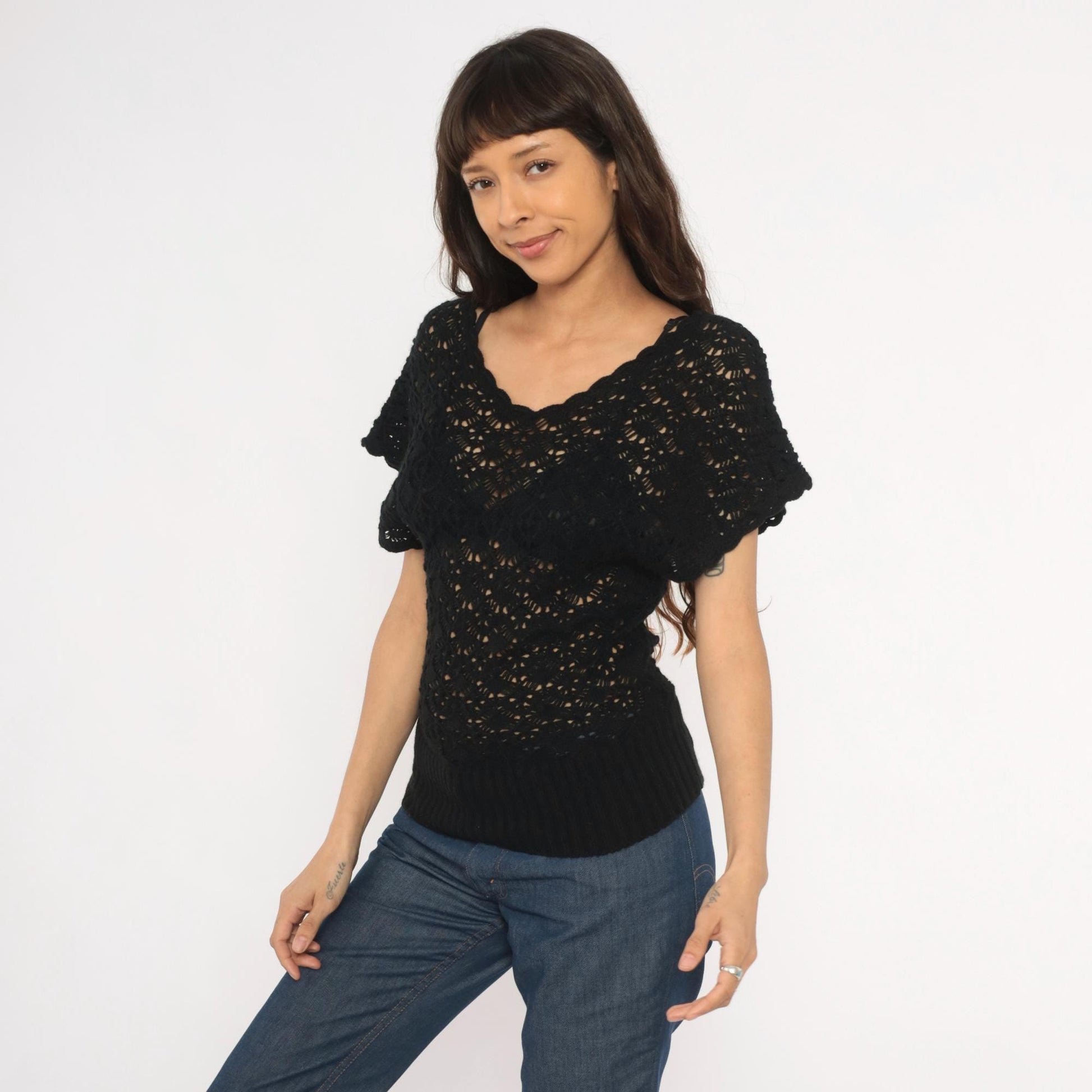 2000s CoolWear Black Crochet Top Scalloped V-Neck Short Sleeve Medium M