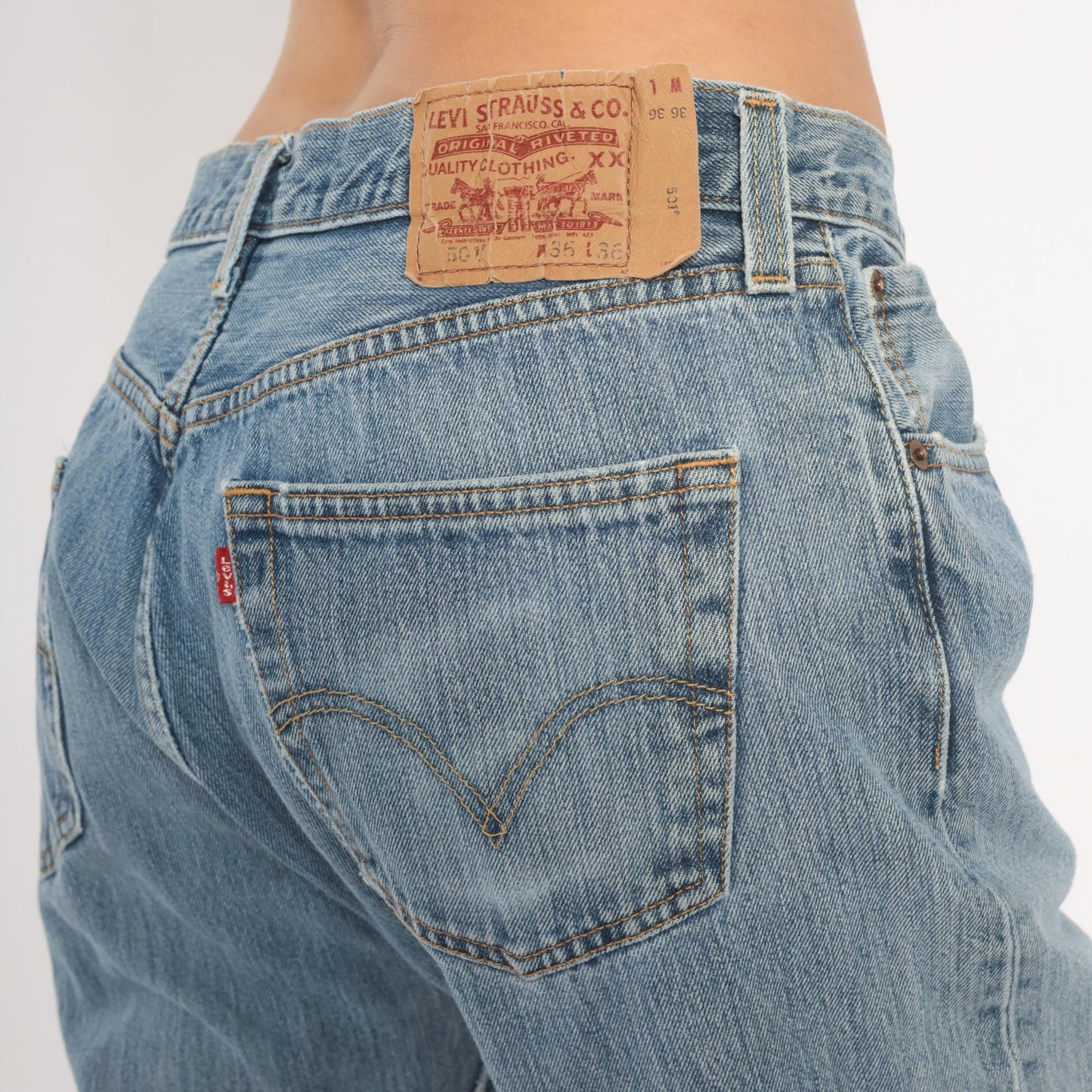 Levi's 501 Light Wash Straight Leg Jeans Button Fly 2000s Extra Large XL