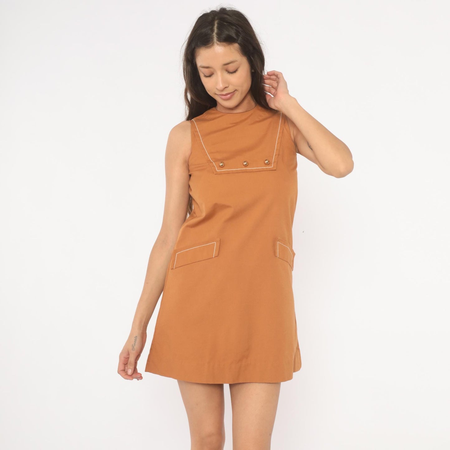 60s Mod Mini Dress Tan Sleeveless Shift Gold Button Crew Neck Extra Small XS