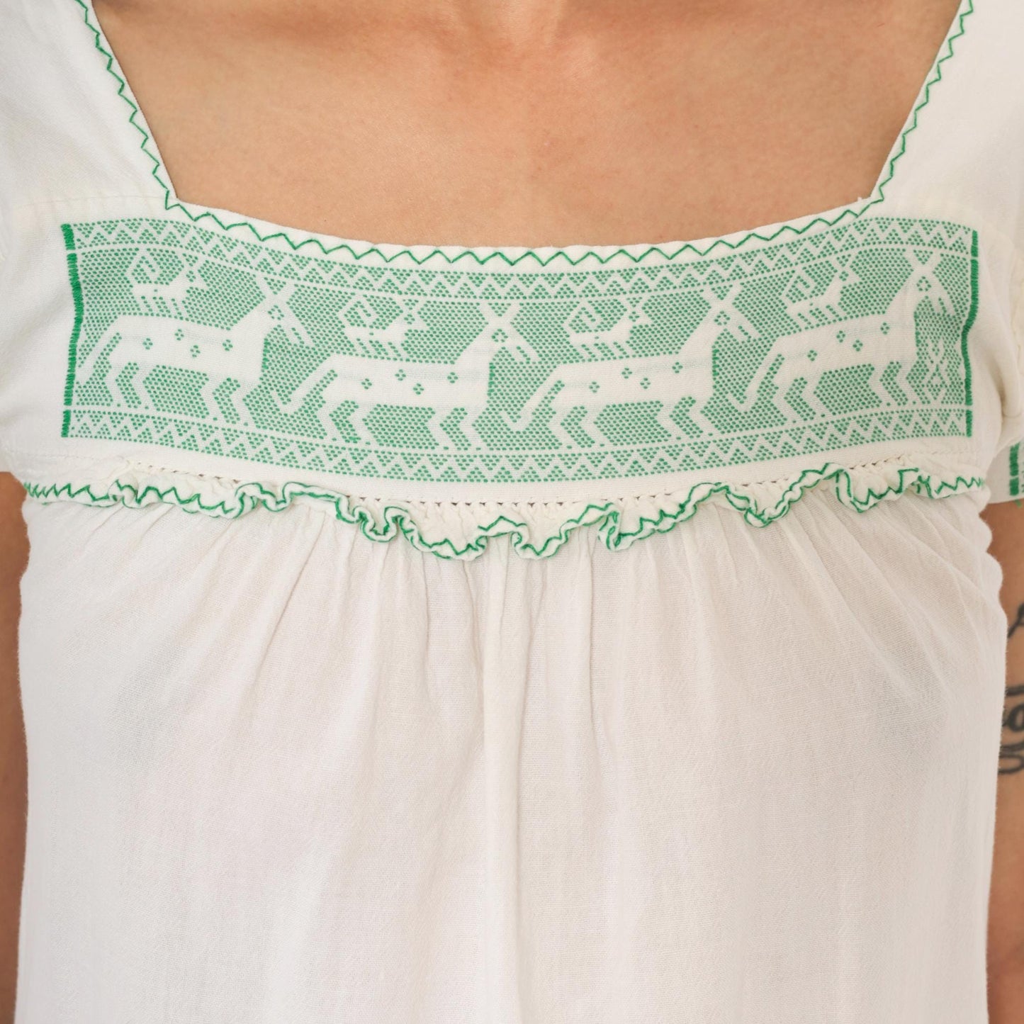80s White Green Embroidered Deer Mini Dress Cotton Puff Sleeve Square Neck Extra Small XS