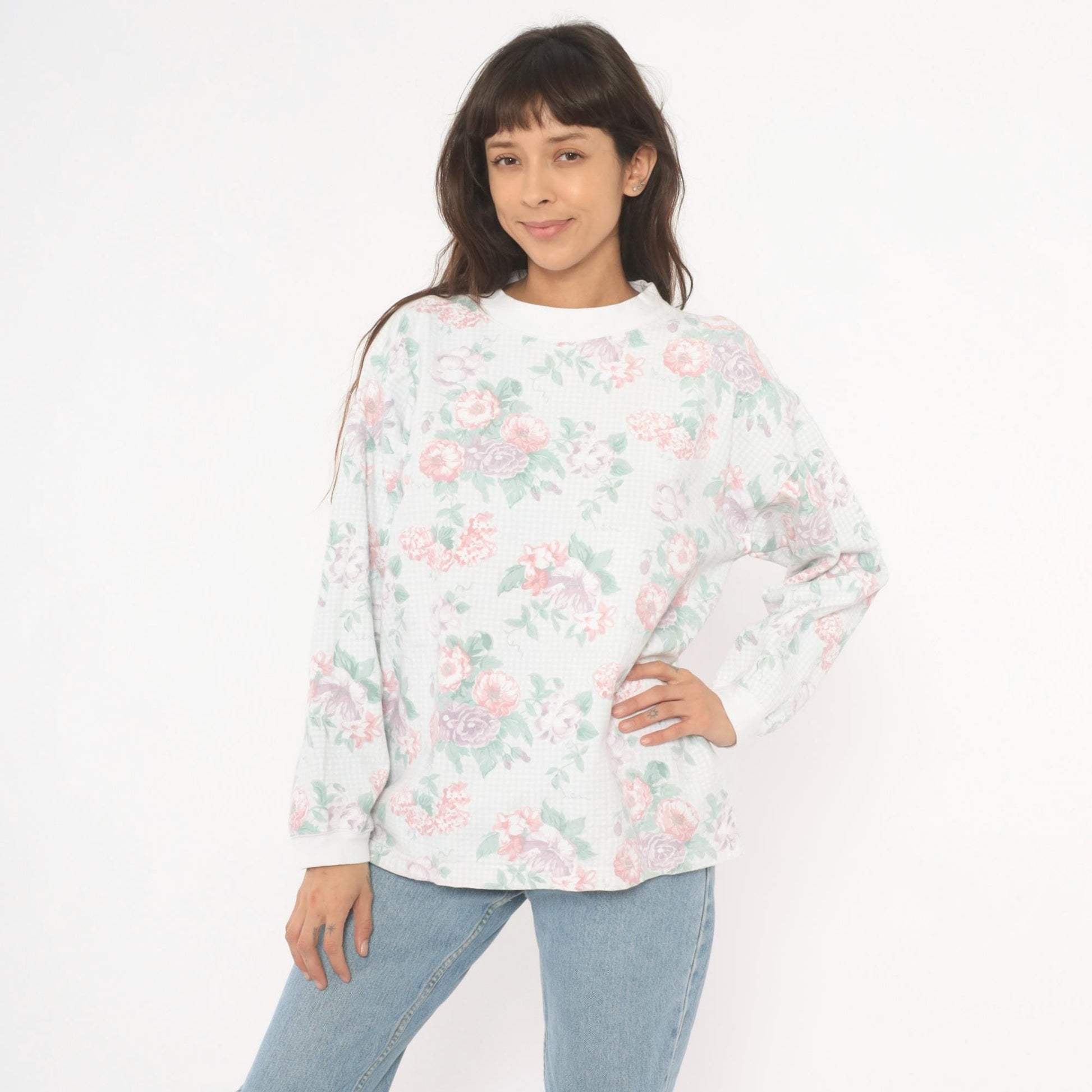 90s Floral Crewneck Sweatshirt Pink Lavender Rose Print White Medium