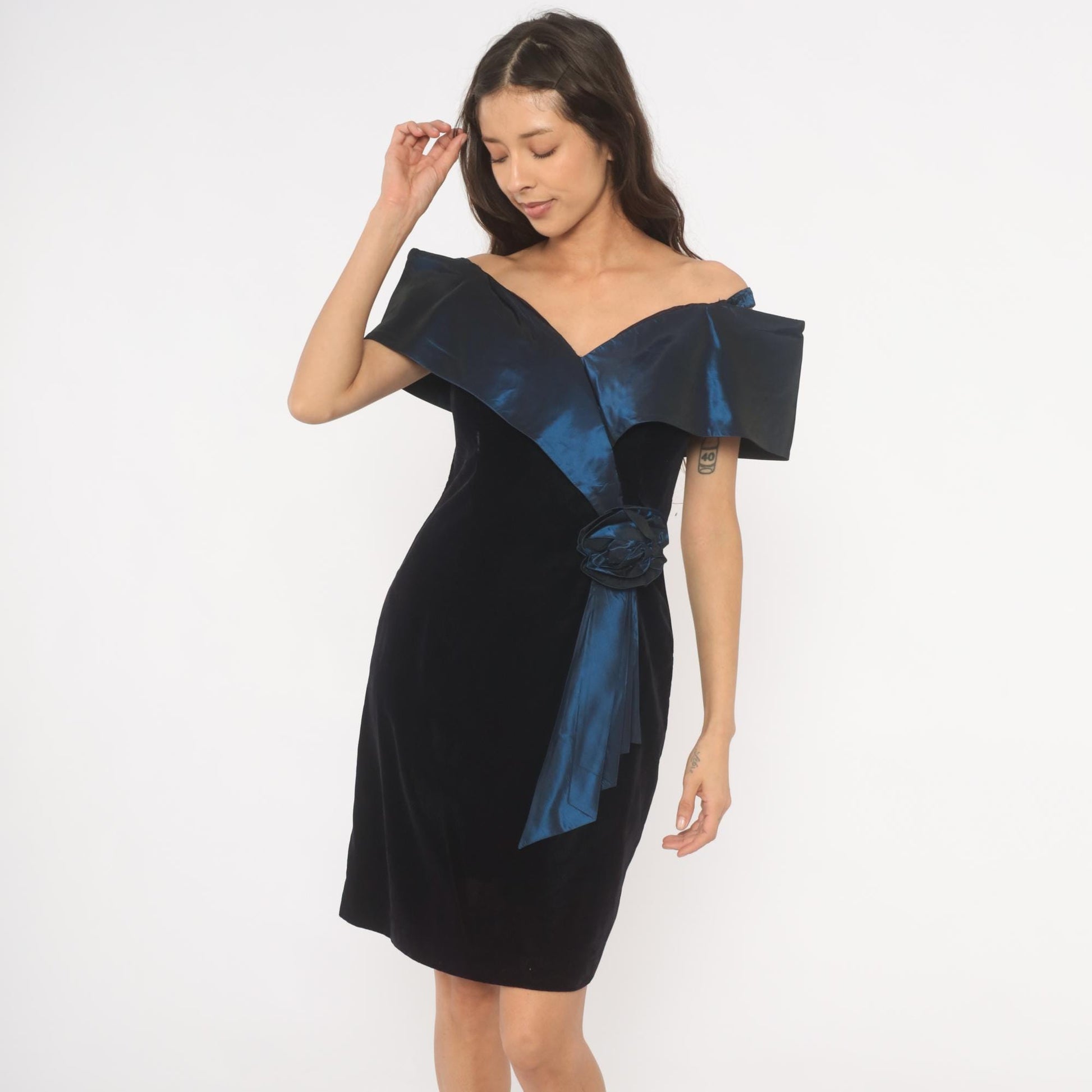 90s Evening Chic Off-Shoulder Velvet Dress Navy Satin Bodice Medium M