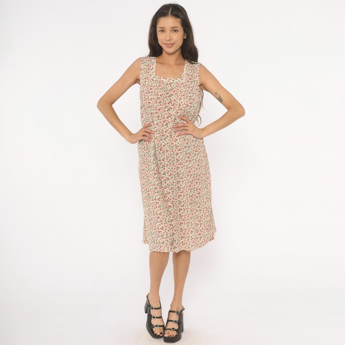 70s Ditsy Floral Shift Dress Cream Red Sleeveless Knee-Length Medium