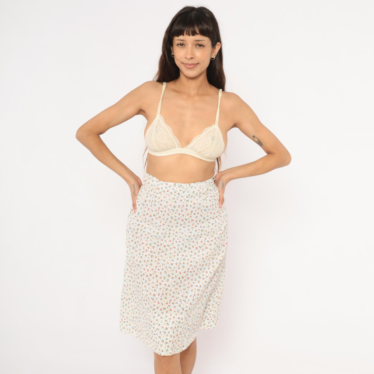 1960s Ditsy Floral A-Line Skirt White Calico Cotton Blend Small S