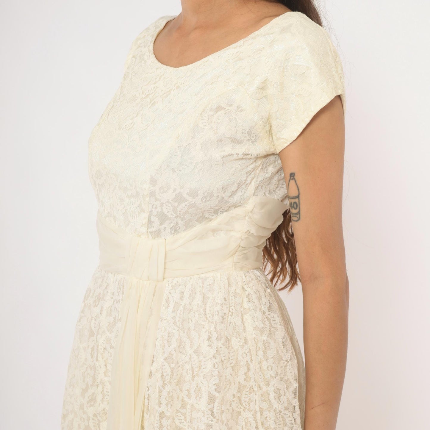 60s Ivory Lace Gown Cap Sleeve A-Line Floral Overlay Cream Sash Small