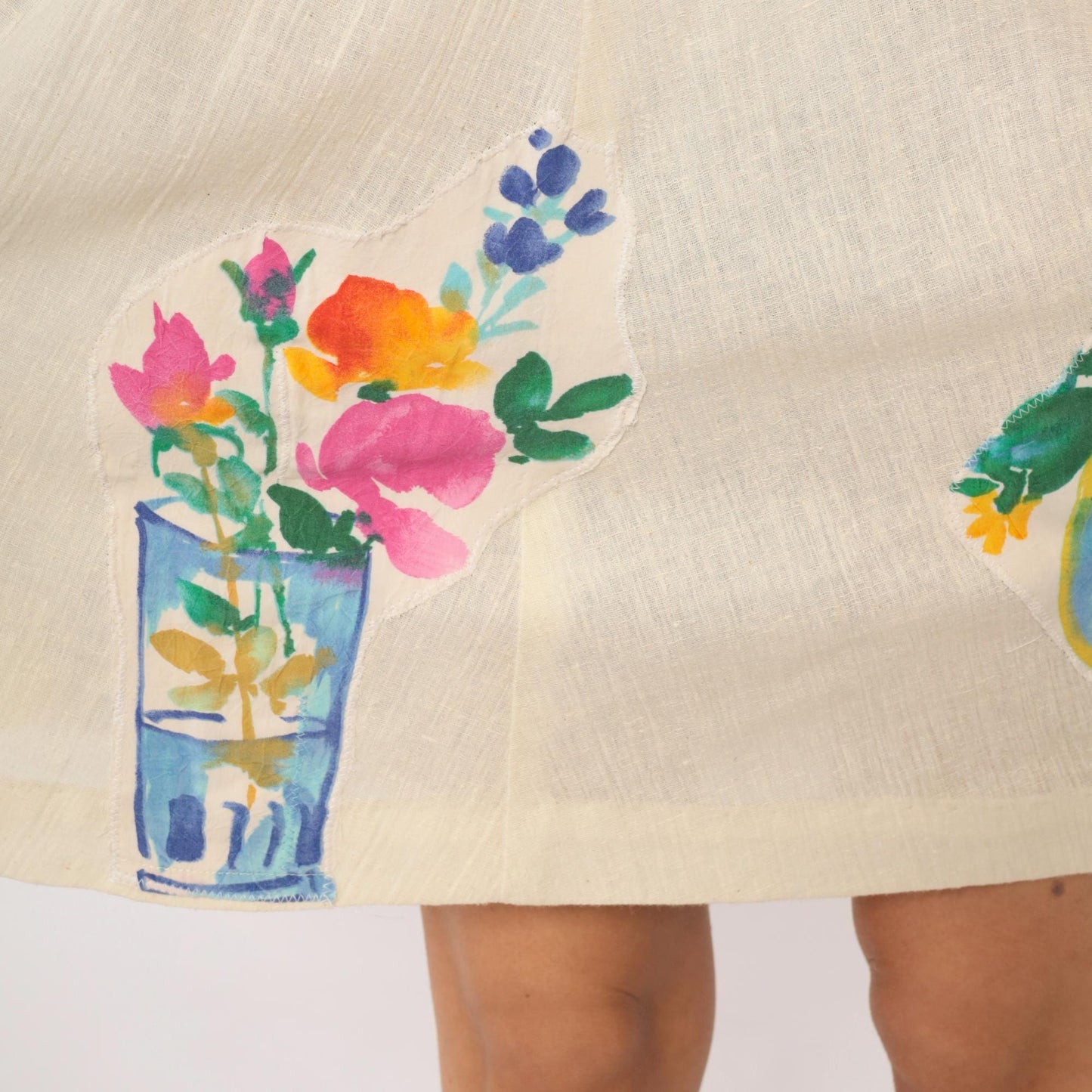 90s Cream Linen A-Line Mini Skirt Watercolor Floral Vase Appliqué Medium