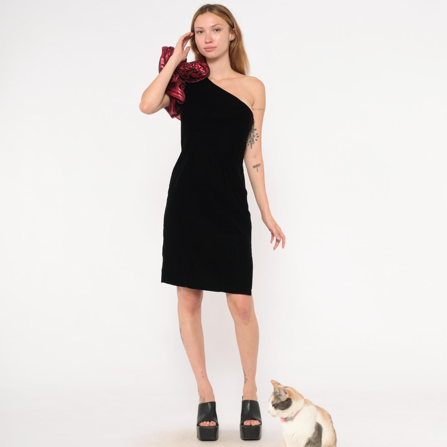 90s ZumZum Black Velvet One-Shoulder Cocktail Dress Burgundy Rosette Small