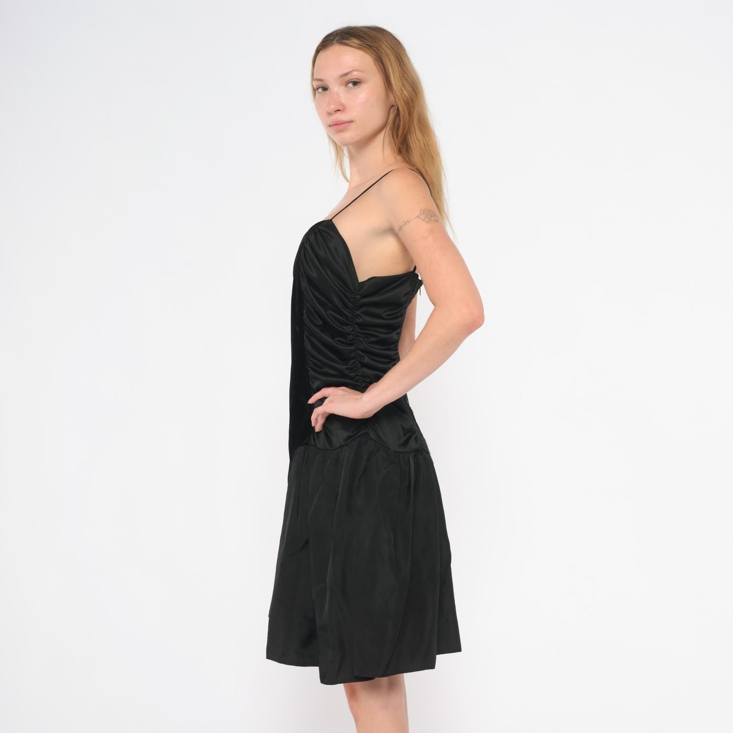 90s Black Velvet Party Dress Drop Waist Sweetheart Neckline Knee Length Large L