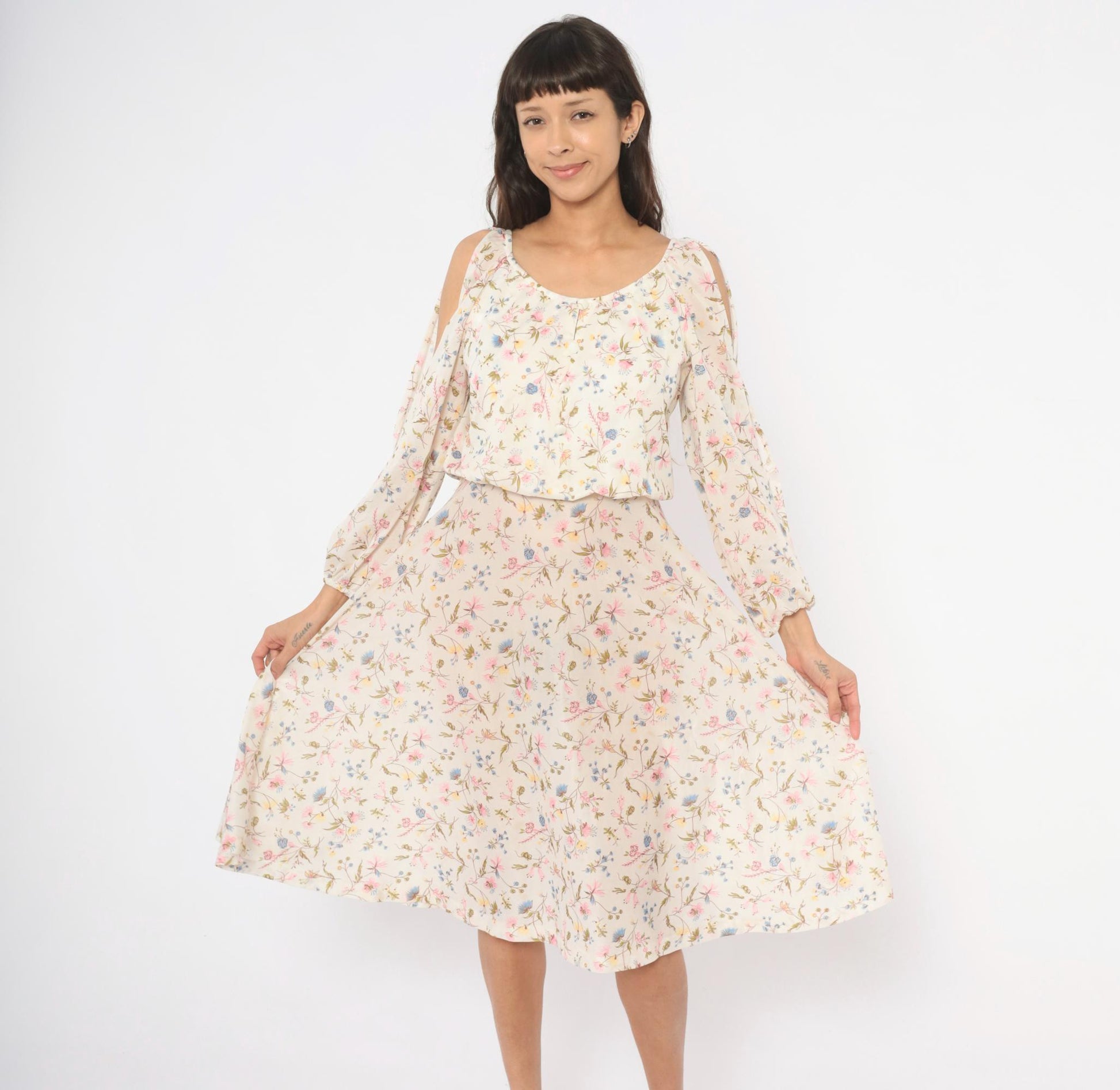 70s Wildflower Midi Dress Cream Floral Cold Shoulder Split Sleeve Medium
