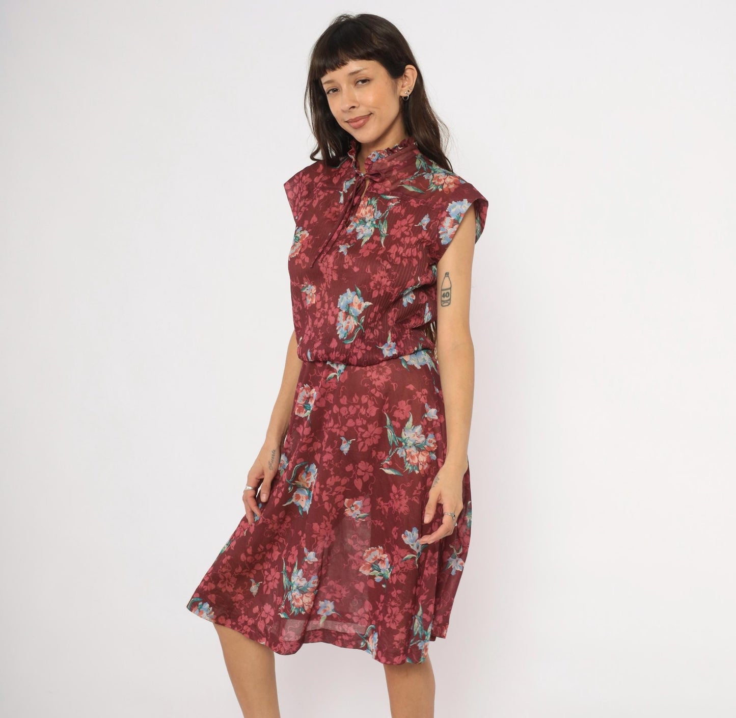 70s Queen's Row Burgundy Floral Midi Dress Cap Sleeve Tie Neck Medium Large