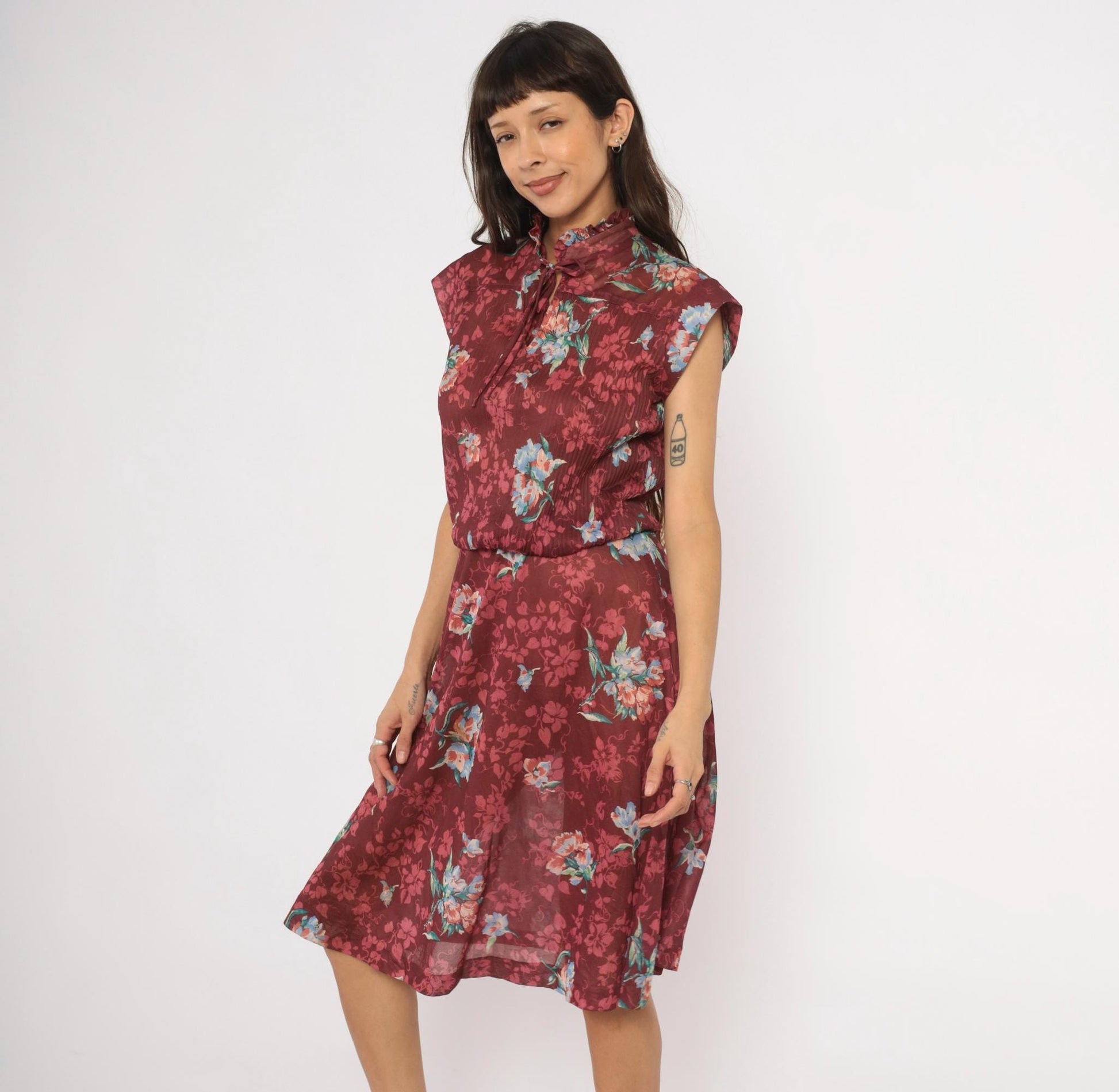 70s Queen's Row Burgundy Floral Midi Dress Cap Sleeve Tie Neck Medium Large