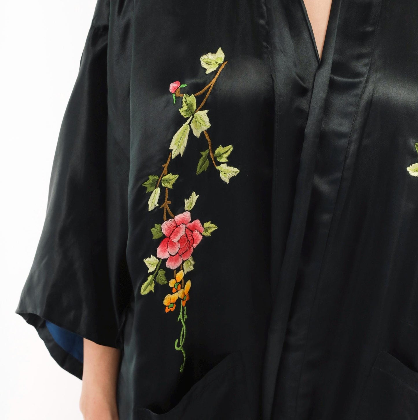 80s Xiangshan Yiyuan Black Silk Kimono Robe Embroidered Floral Maxi Extra Large