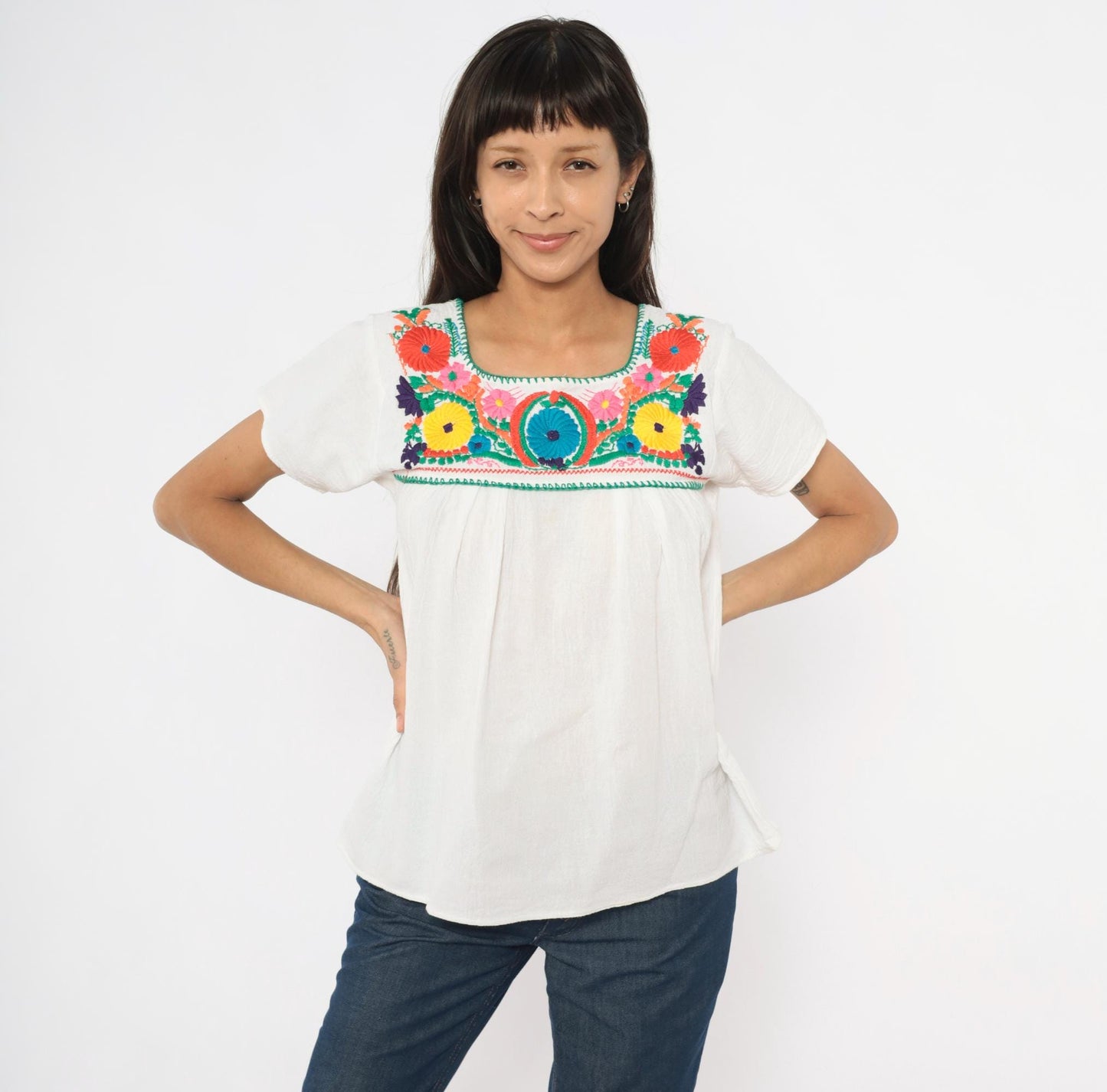 2000s Mexican Embroidered White Cotton Peasant Blouse Floral Small