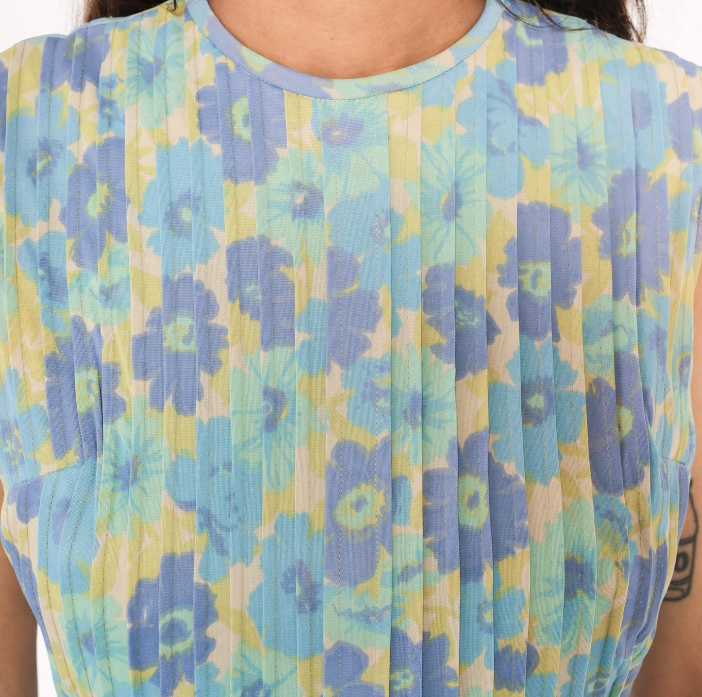 60s Carol Brent Floral Pleated Dress Blue Violet Yellow Knee-Length Medium M
