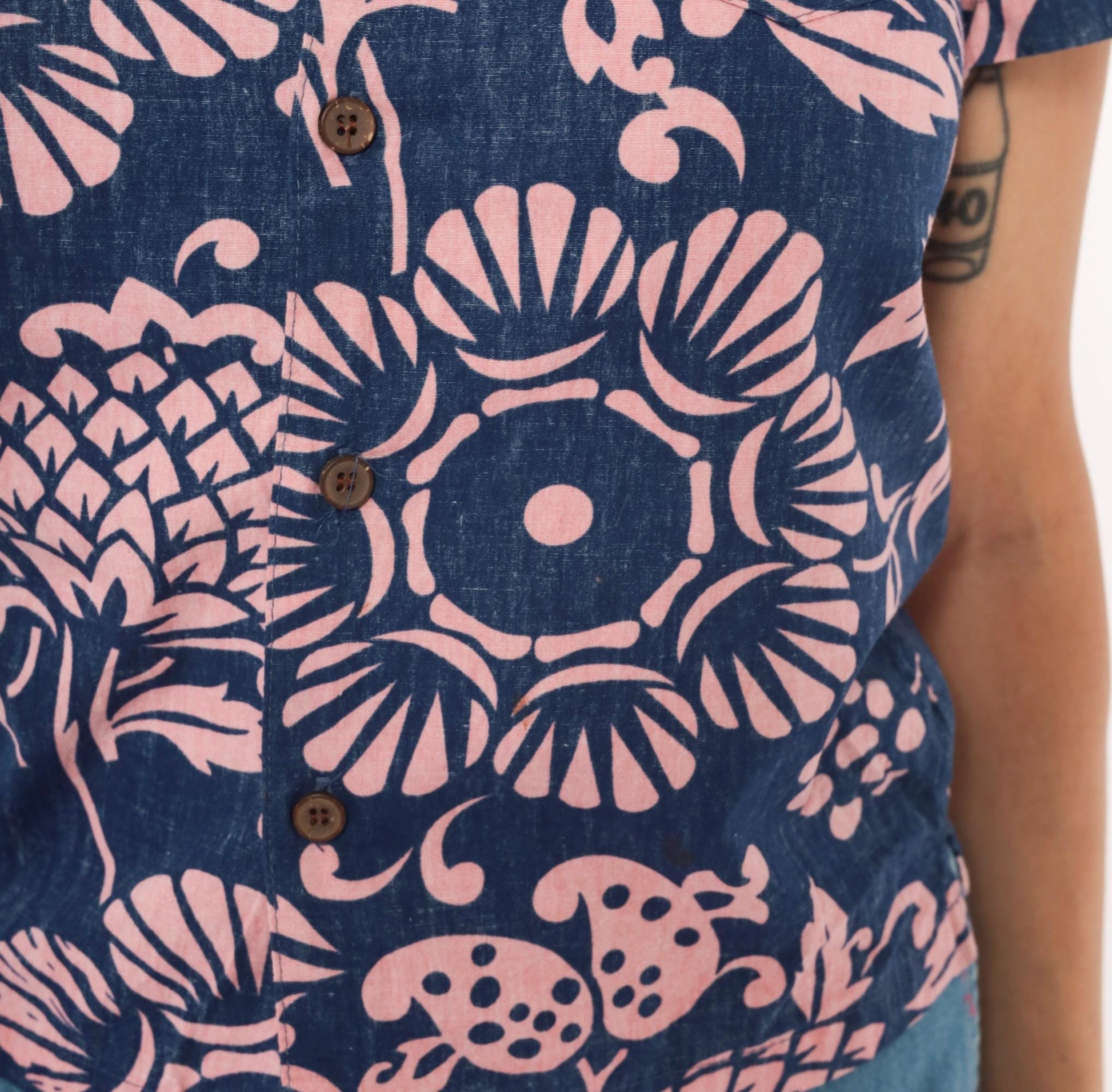 2000s Kahala Hawaiian Floral Shirt Cobalt Blue Pink Cotton XS