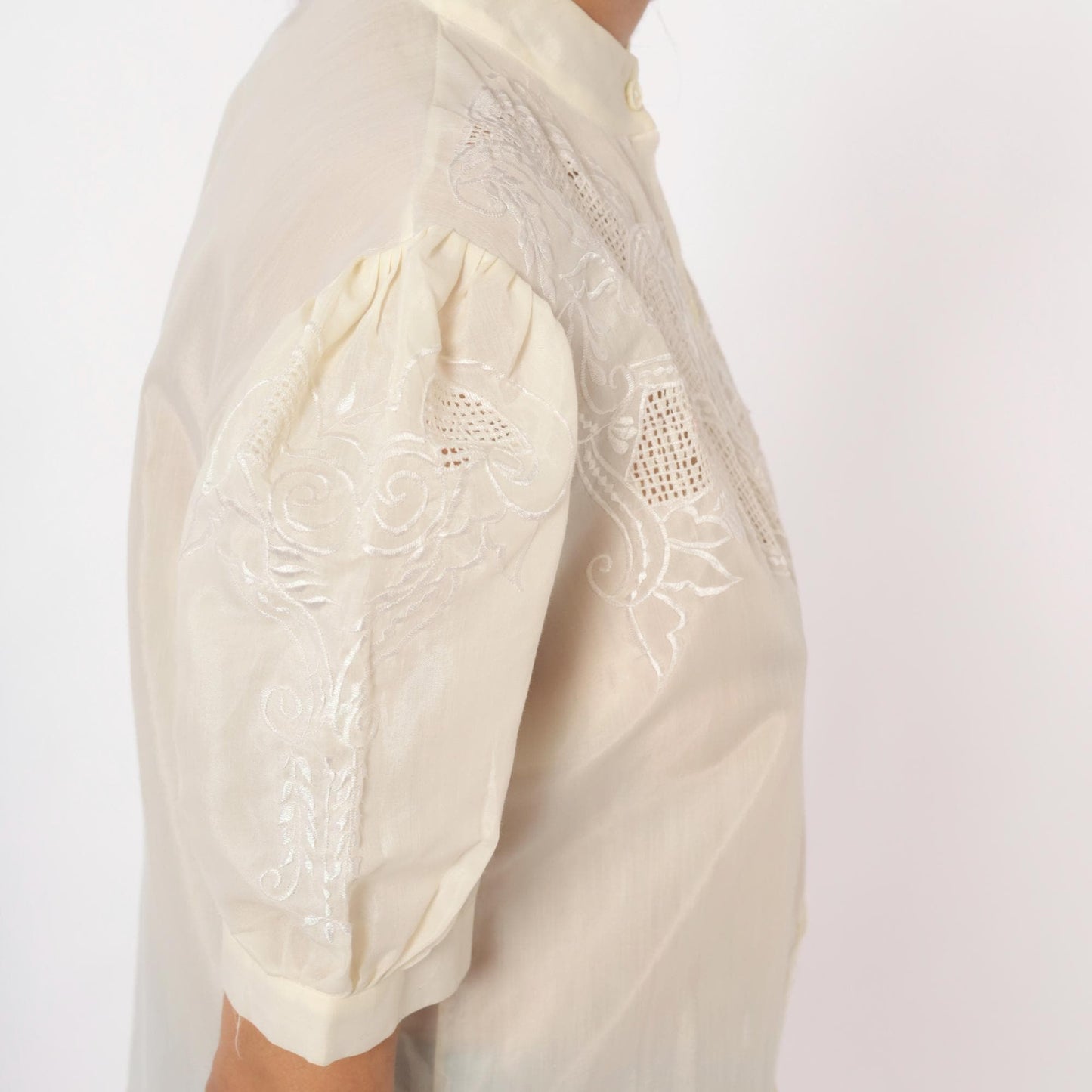 80s Cream Cutwork Embroidered Blouse Puff Sleeve Mandarin Collar Medium M