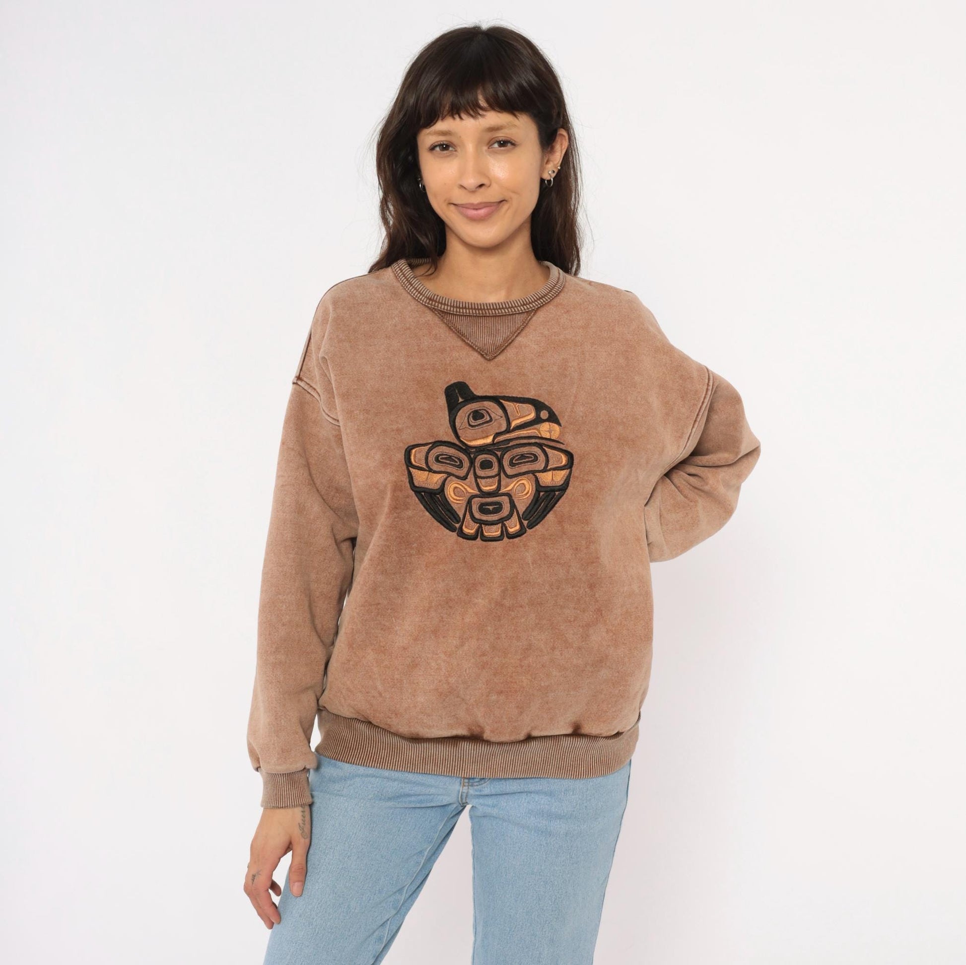 90s Pacific Northwest Native Art Embroidered Sweatshirt Stonewash Tan Medium