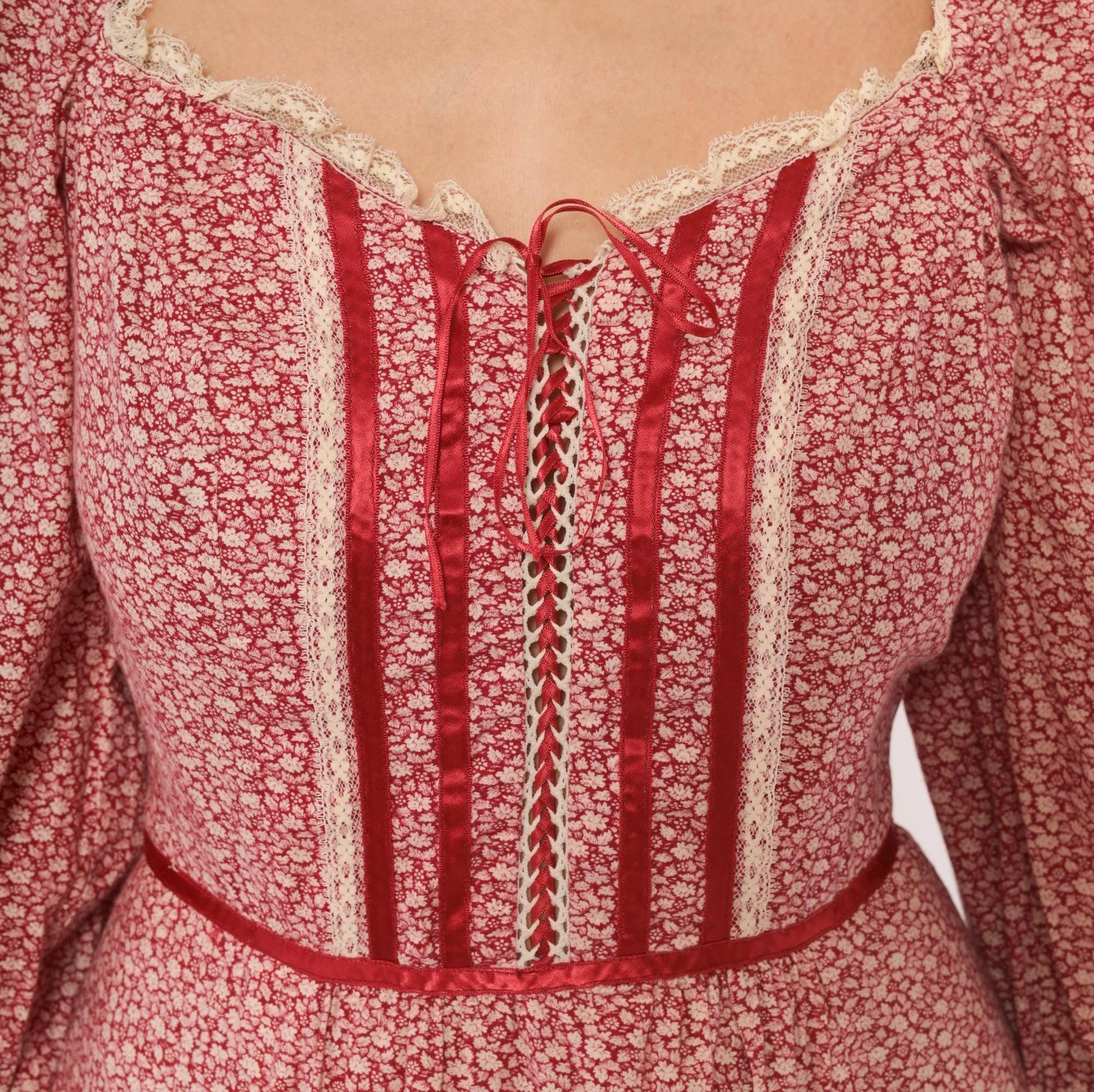 70s Wildes Red Calico Prairie Dress Lace Corset Puff Sleeve Maxi Small