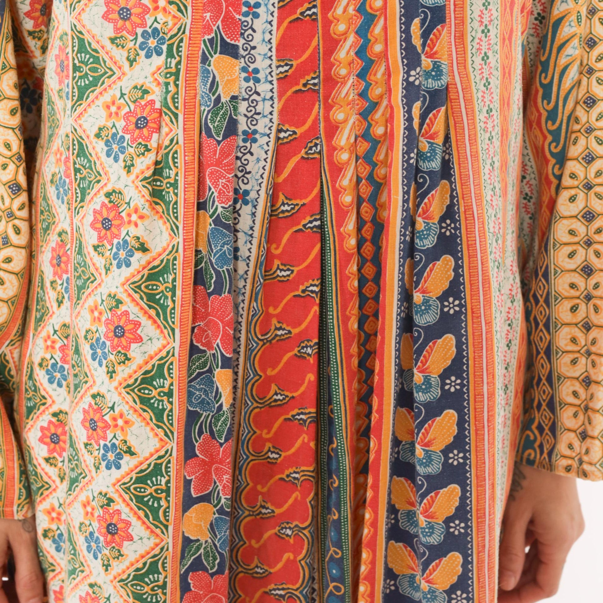 70s Frances Decourcy Batik Caftan Cotton Maxi Dress Floral Butterfly Print Multicolor Medium