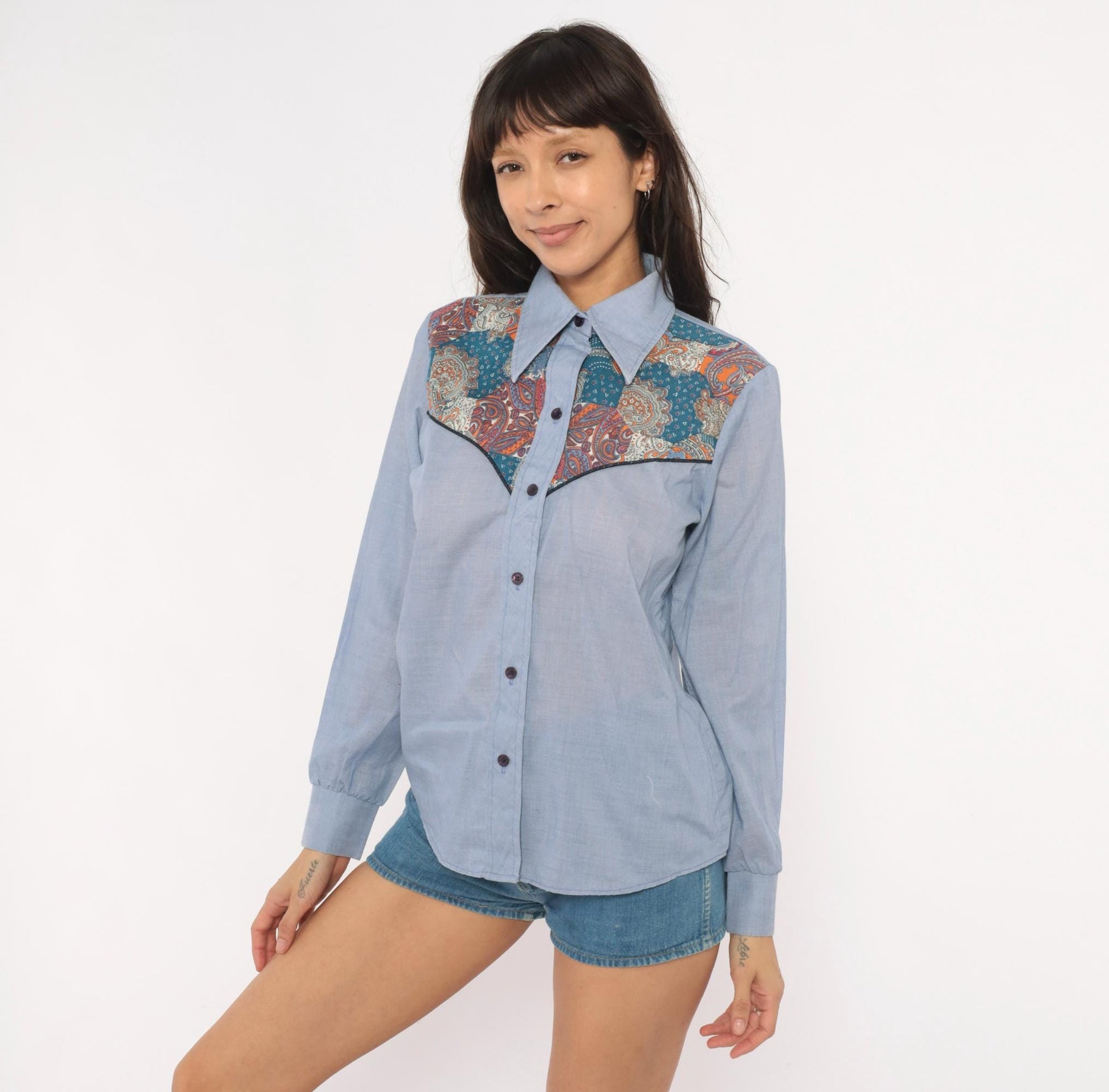 70s Paisley Western Chambray Shirt Pointed Collar Cotton Yoke Blouse Medium
