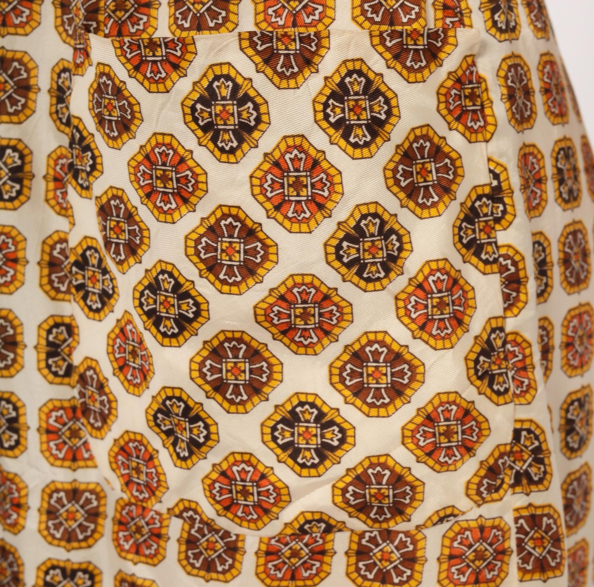 60s Medallion Tile Print Mini Dress Cream Mustard Brown Fitted Waist Small
