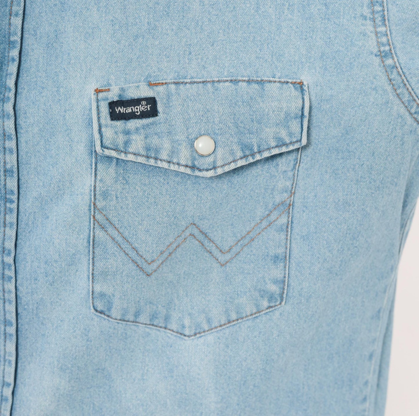 90s Wrangler Western Denim Shirt Pearl Snap Light Blue Cotton Large L