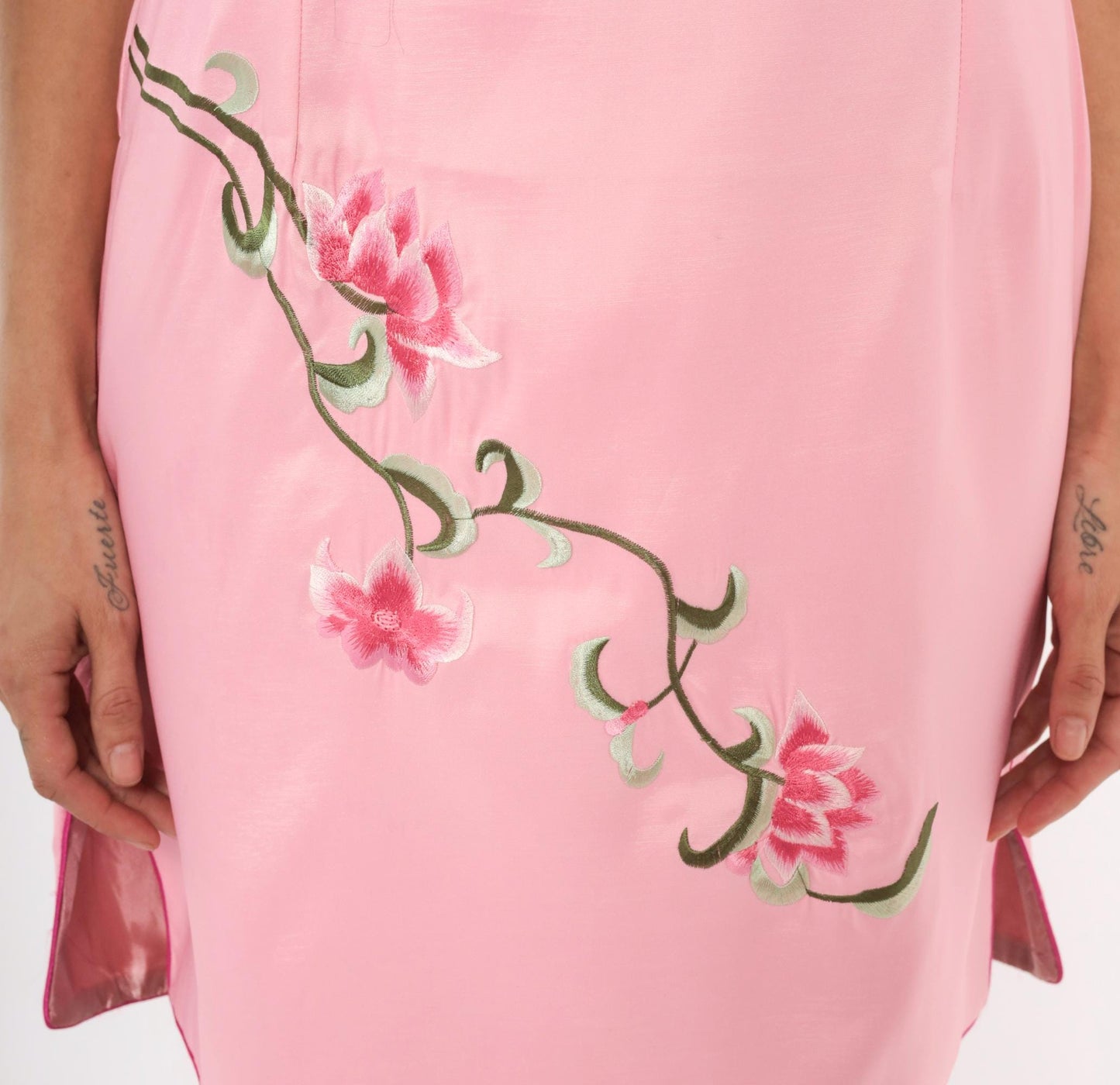 2000s Tang Yi Pink Mandarin Collar Shift Dress Embroidered Lotus Medium M